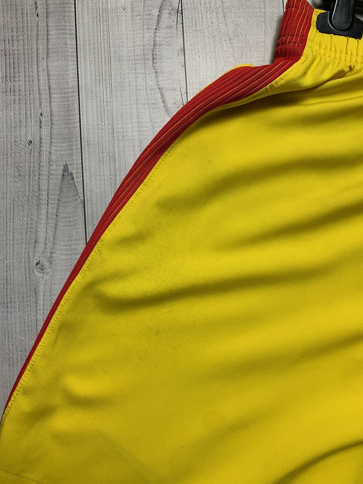 Nike × Vintage Vintage Nike Red Bull soccer shorts yellow size L Size US 34 / EU 50 - 7 Thumbnail