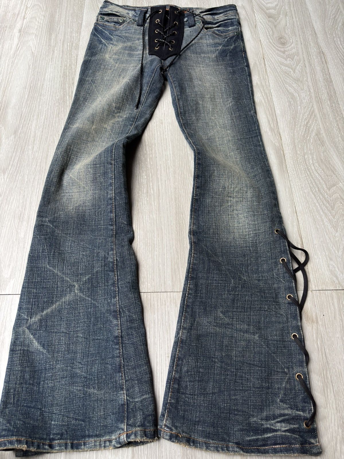 Tornado Mart Sidelace Flared Jeans – Paroxa Studios