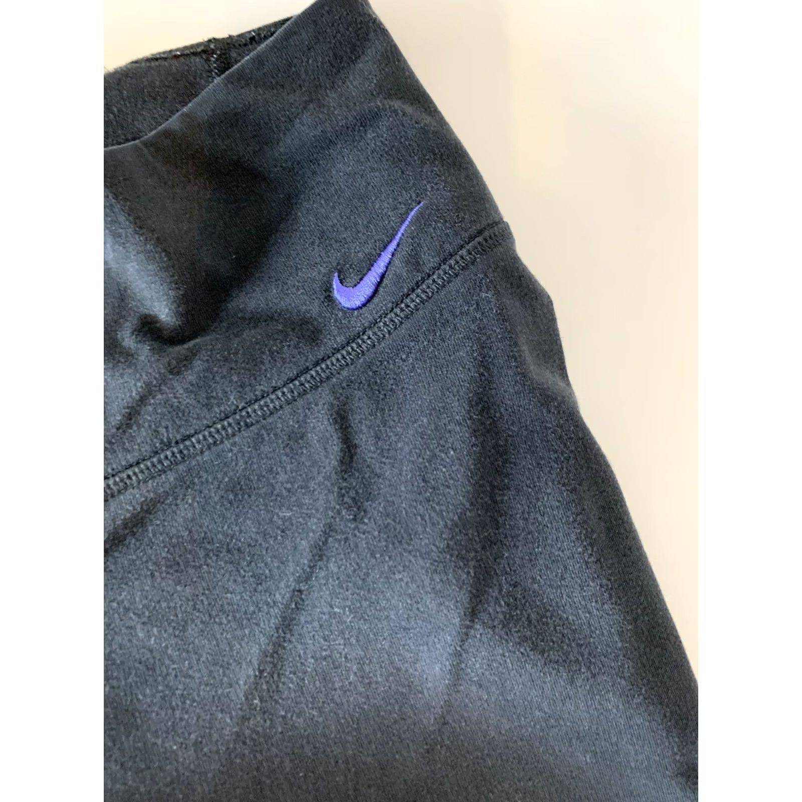 Nike Nike Dri-Fit Cropped Yoga Athletic Pants Women's M Black Purple Nike Dri-FIT Yoga Pants Womens M Black Purple Size 32" / US 10 / IT 46 - 3 Thumbnail