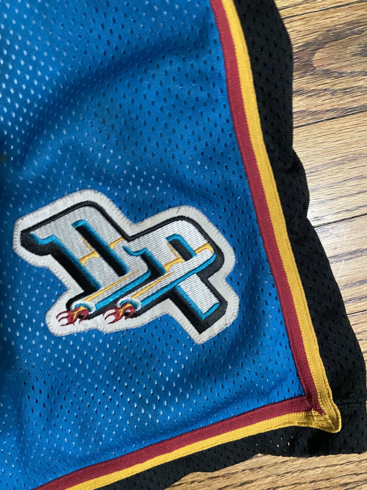 Nike Vintage nike detroit pistons shorts Size US 34 / EU 50 - 3 Thumbnail