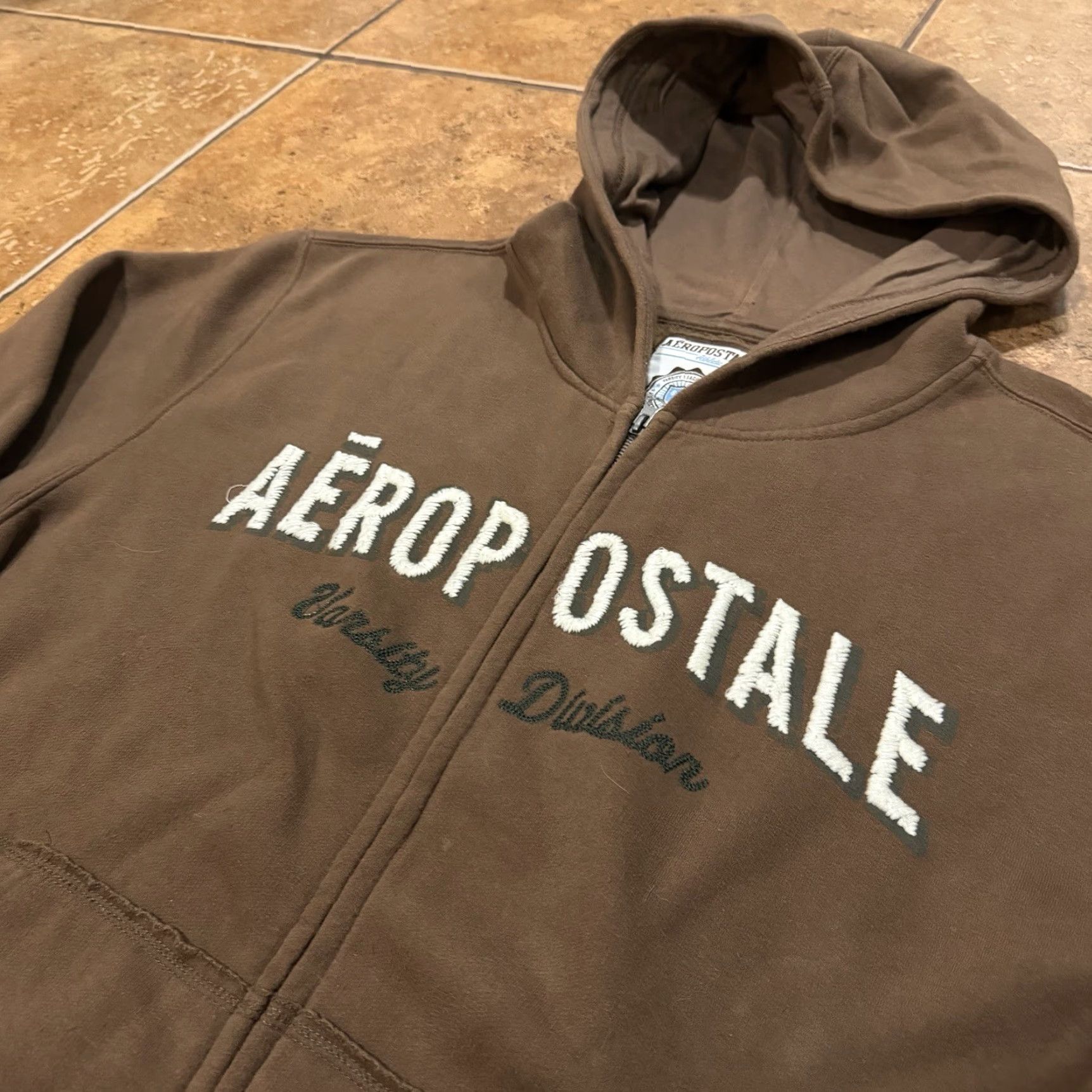 Aeropostale VINTAGE Aeropostale Full Zip Hoodie Sweatshirt Mens XL Brown Y2K Embroidered Hooded Lined Pockets Vintage Looking Applique Reg Fit Size US XL / EU 56 / 4 - 2 Thumbnail