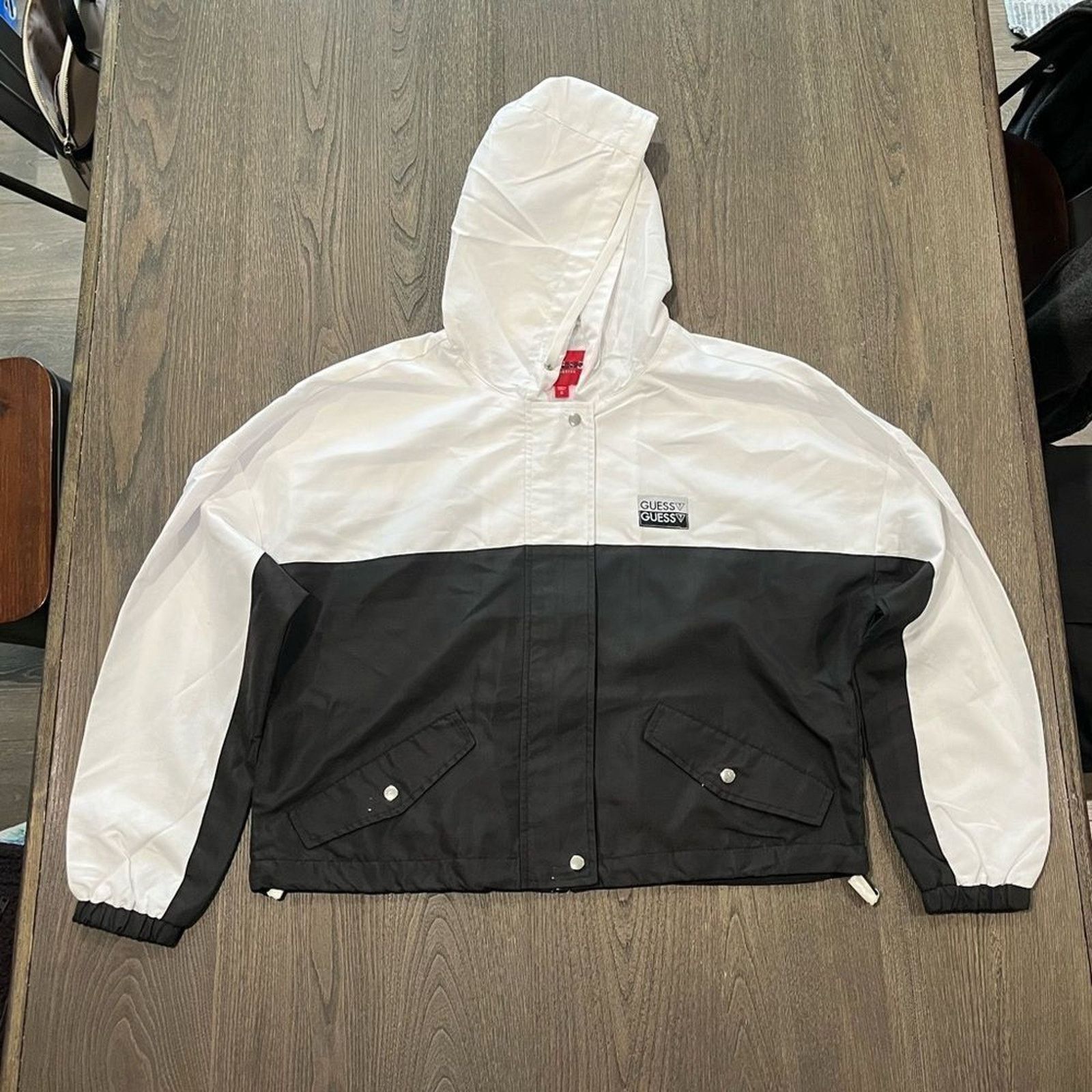 Guess NWOT Guess Black White Cropped Windbreaker Raincoat Size M / US 6-8 / IT 42-44 - 1 Thumbnail