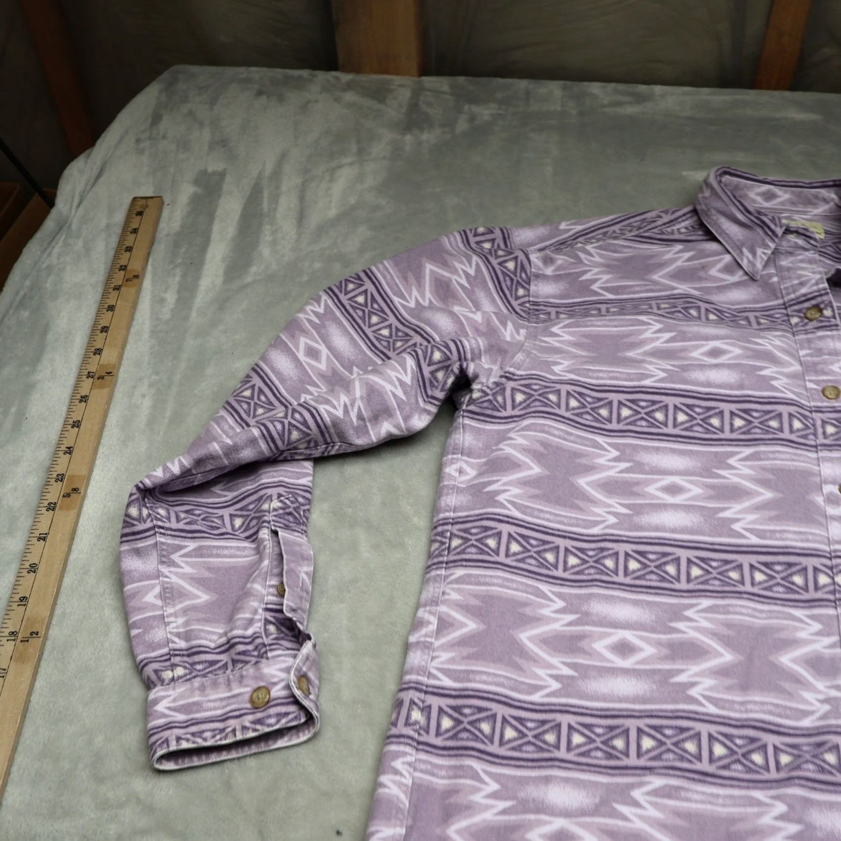Vintage Cabela's Shirt Women Medium Purple Flannel Southwestern Geometric Button Up Casual Size M / US 6-8 / IT 42-44 - 2 Thumbnail