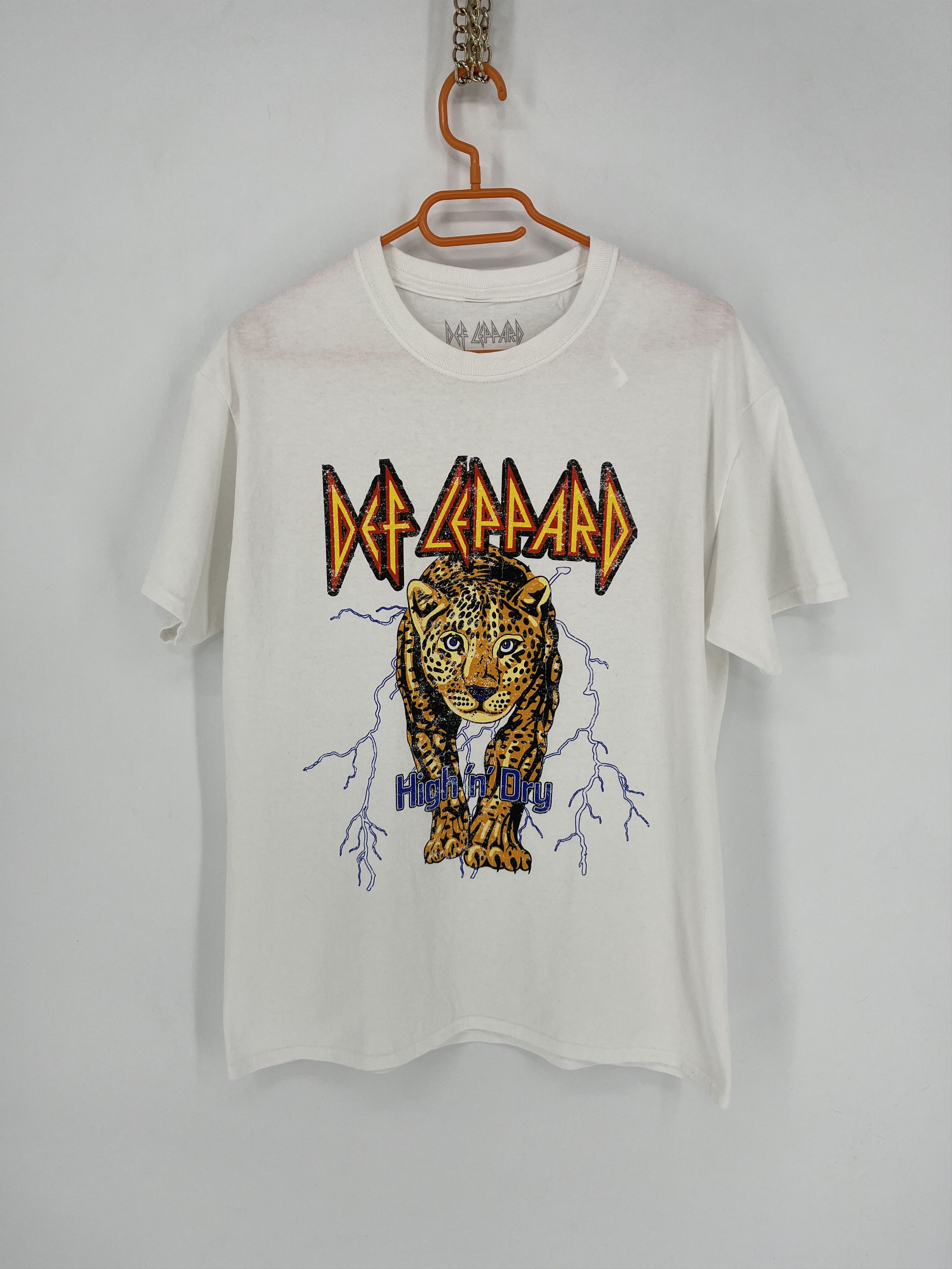 Band Tees VINTAGE Y2K DEF LEPPARD BAND TEE SIZE S Size US S / EU 44-46 / 1 - 2 Thumbnail