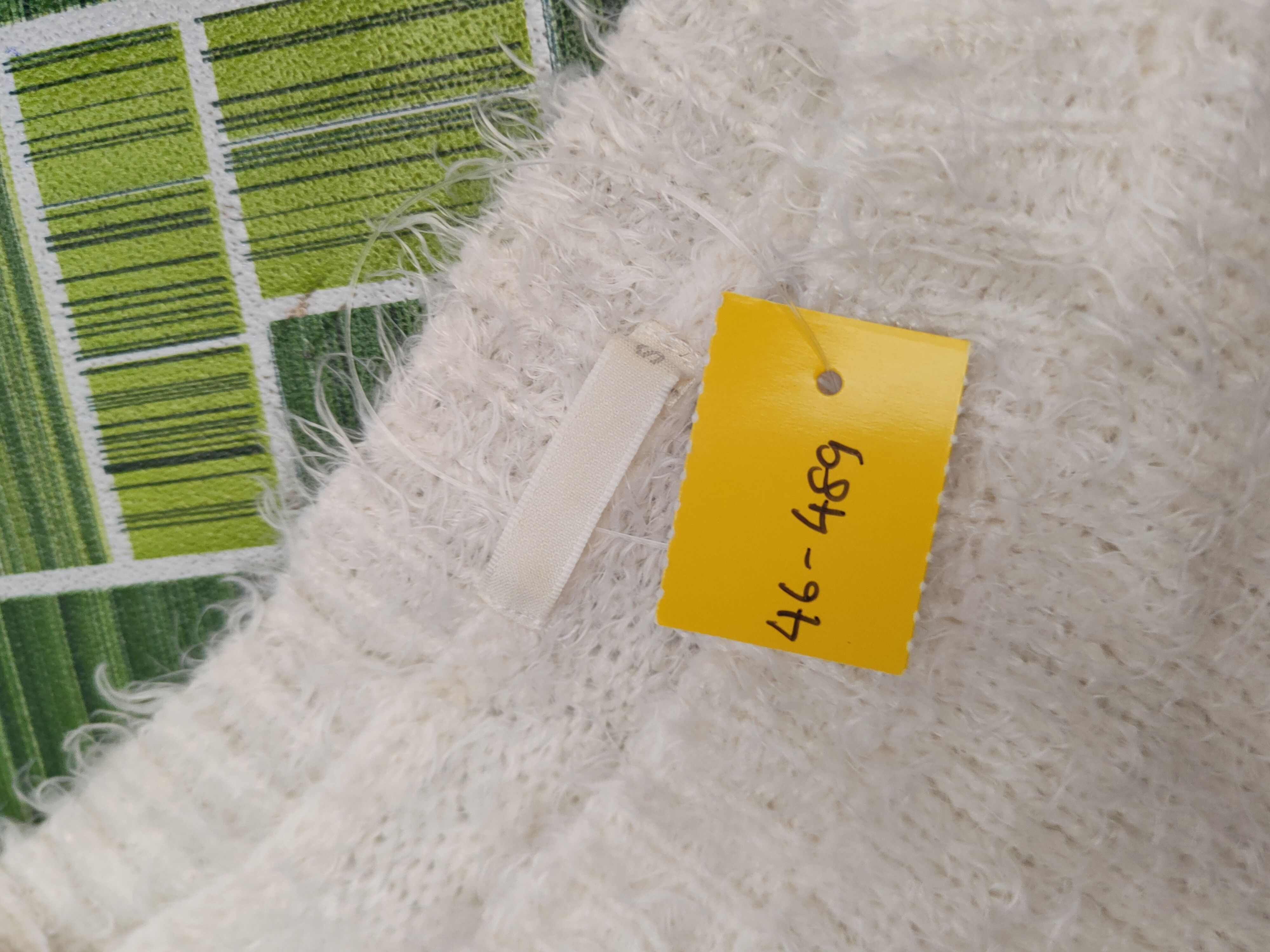 DL GU Ivory Fur shaggy Mohair Knitwear #46-489