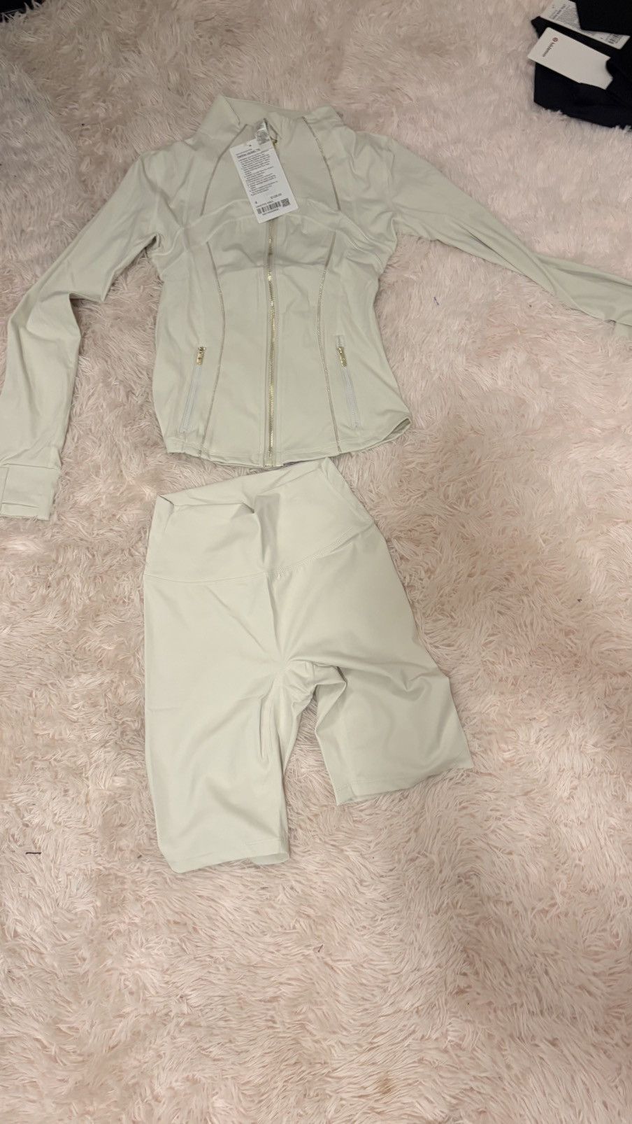 Lululemon Ivory and gold lulu lemon Size S / US 4 / IT 40 - 2 Thumbnail