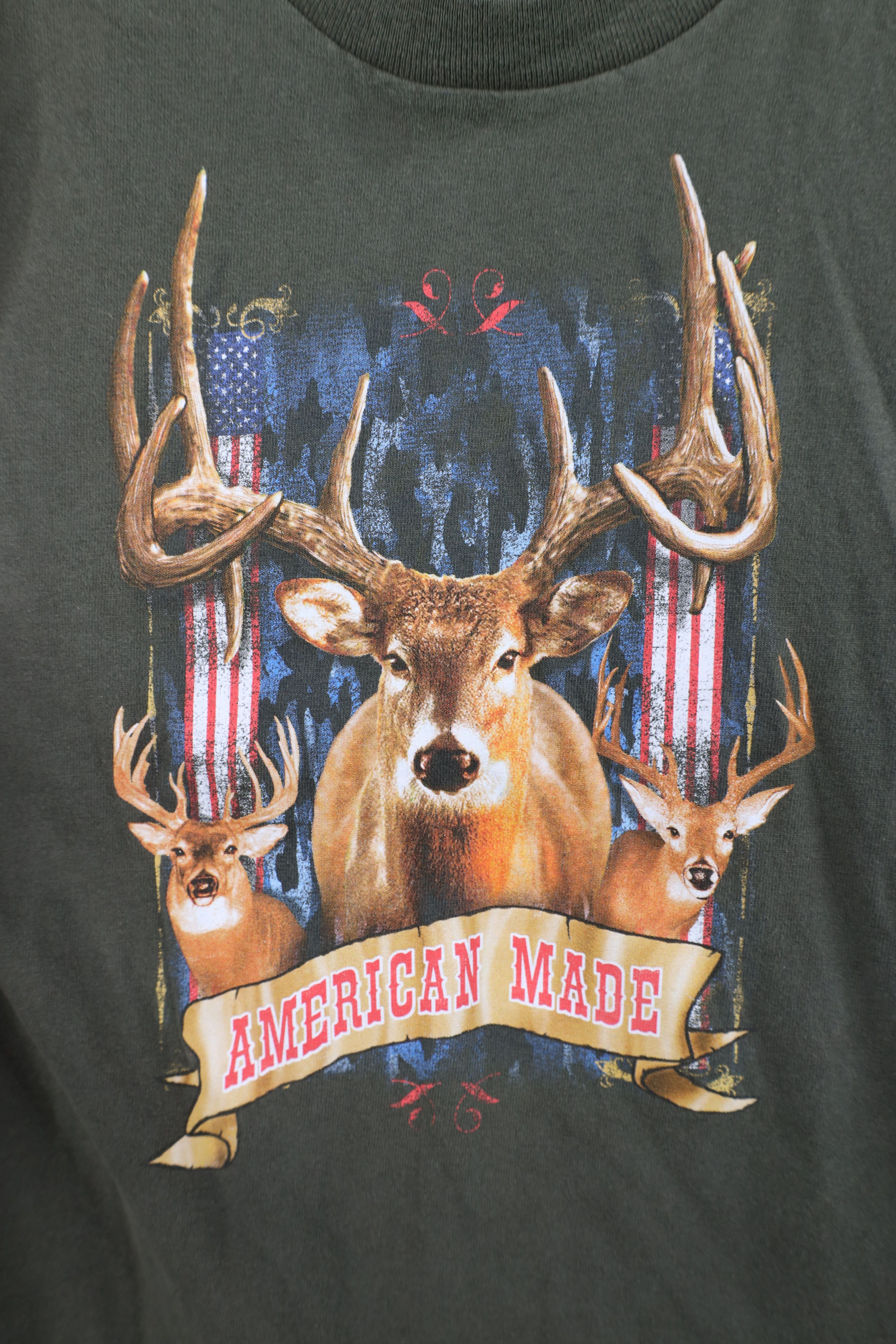 Vintage Vintage 90s Streetwear American Made Deer Buck T-Shirt USA Size US S / EU 44-46 / 1 - 4 Thumbnail
