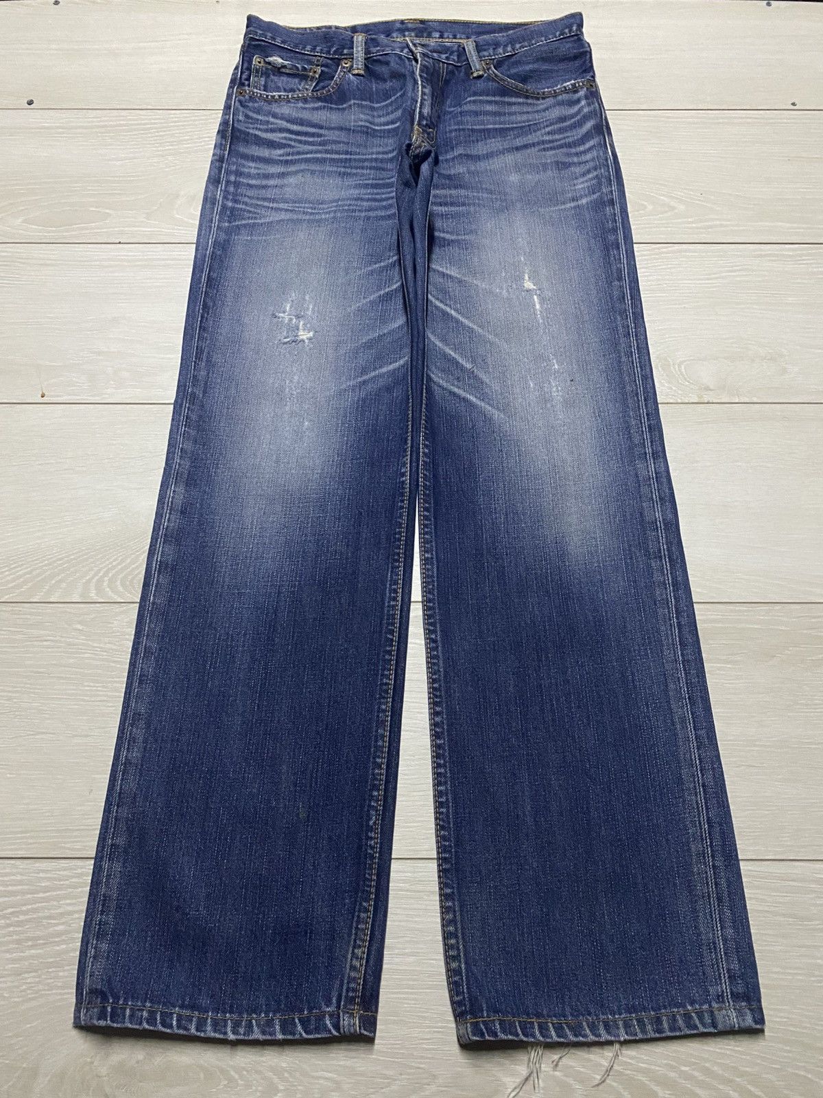 Levi's Vintage Levis 702 Blue Wash Distressed Loose Jeans Size US 31 - 1 Thumbnail