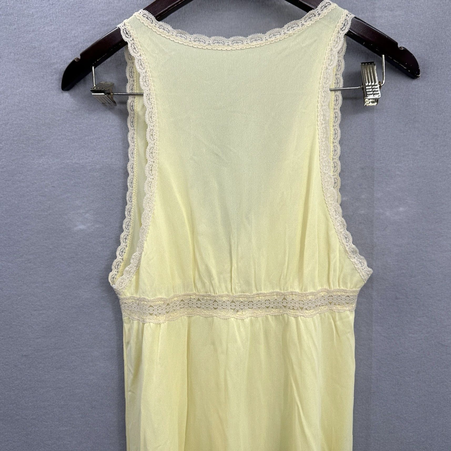 Vintage VINTAGE Miss Elaine Nightgown Womens Small Yellow Retro Plunge 1960s Nylon Cottagecore Size ONE SIZE - 3 Thumbnail
