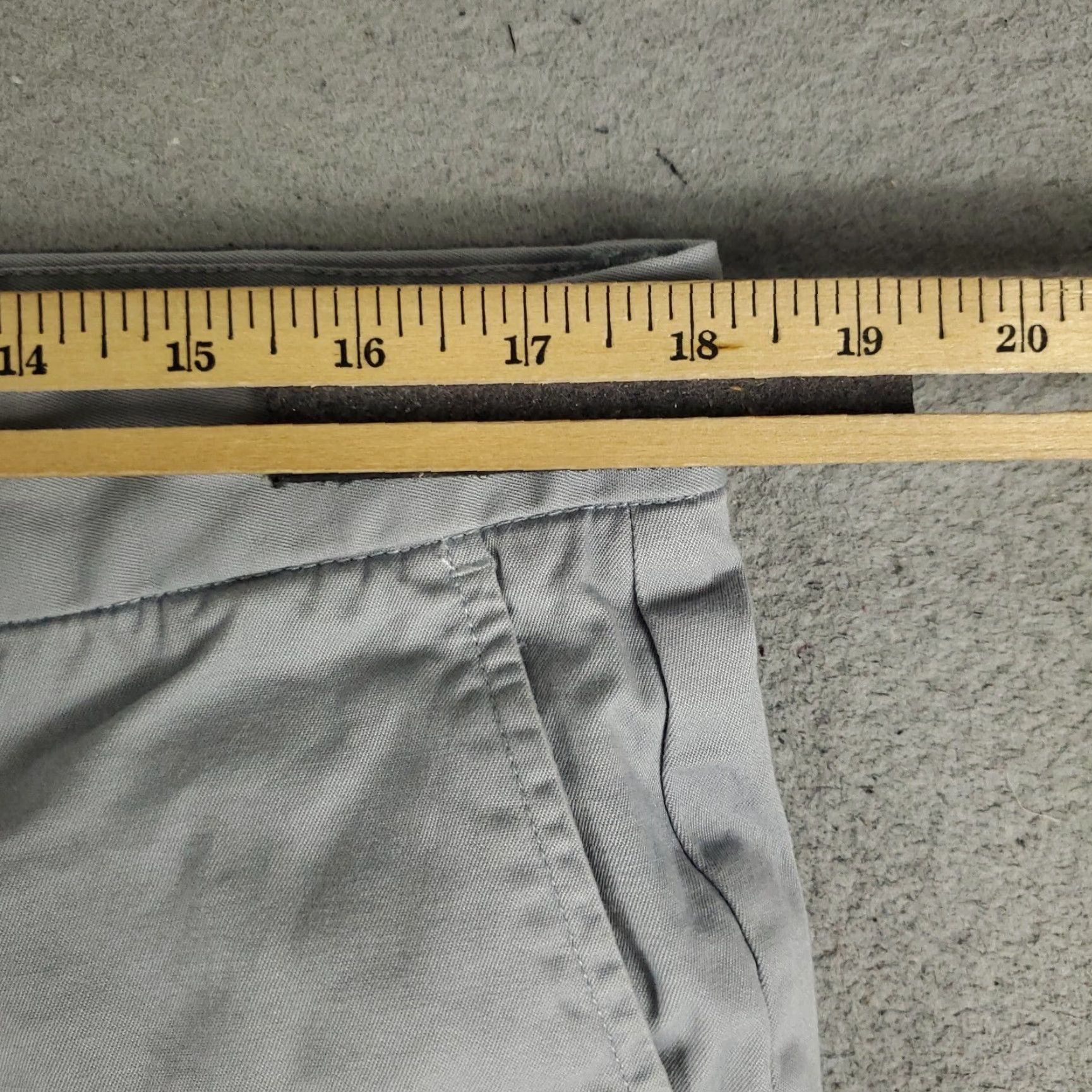 Vineyard Vines VINTAGE Vineyard Vines Mens Chino Pants Size 36x27 Gray Flat Front Straight Leg Casual Size US 36 / EU 52 - 3 Thumbnail