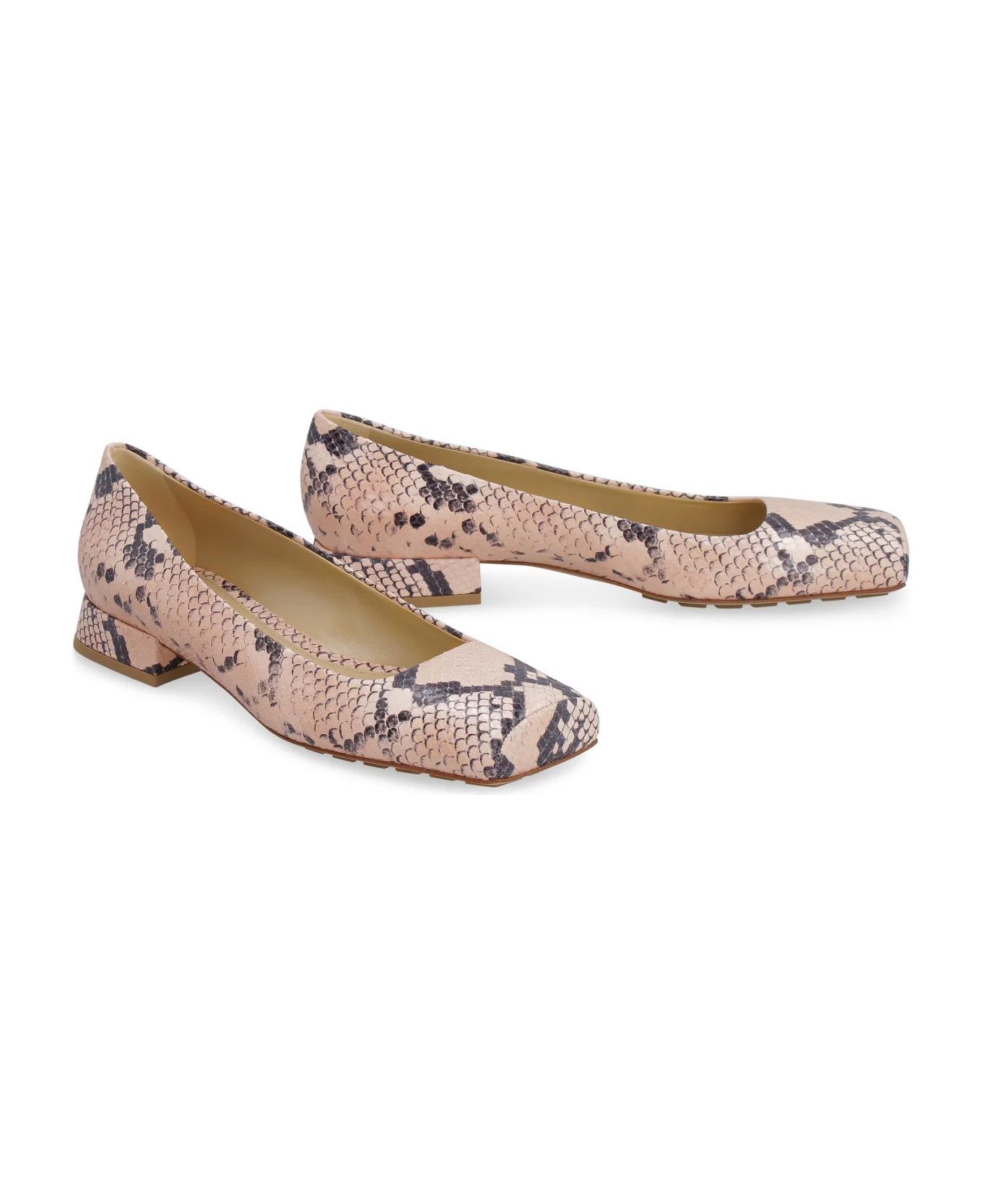 Bottega Veneta o1y0725 Ballet Flats in Blush/Black Size US 6 / IT 36 - 3 Thumbnail