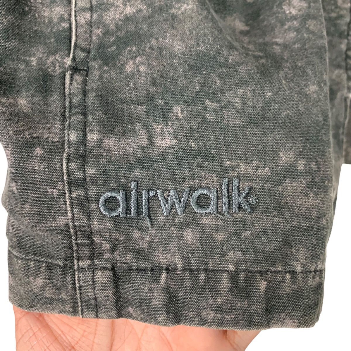 Airwalk AIRWALK Turtleneck 4 Pocket Acid Wash Jacket #2515-C114 Size US L / EU 52-54 / 3 - 4 Thumbnail