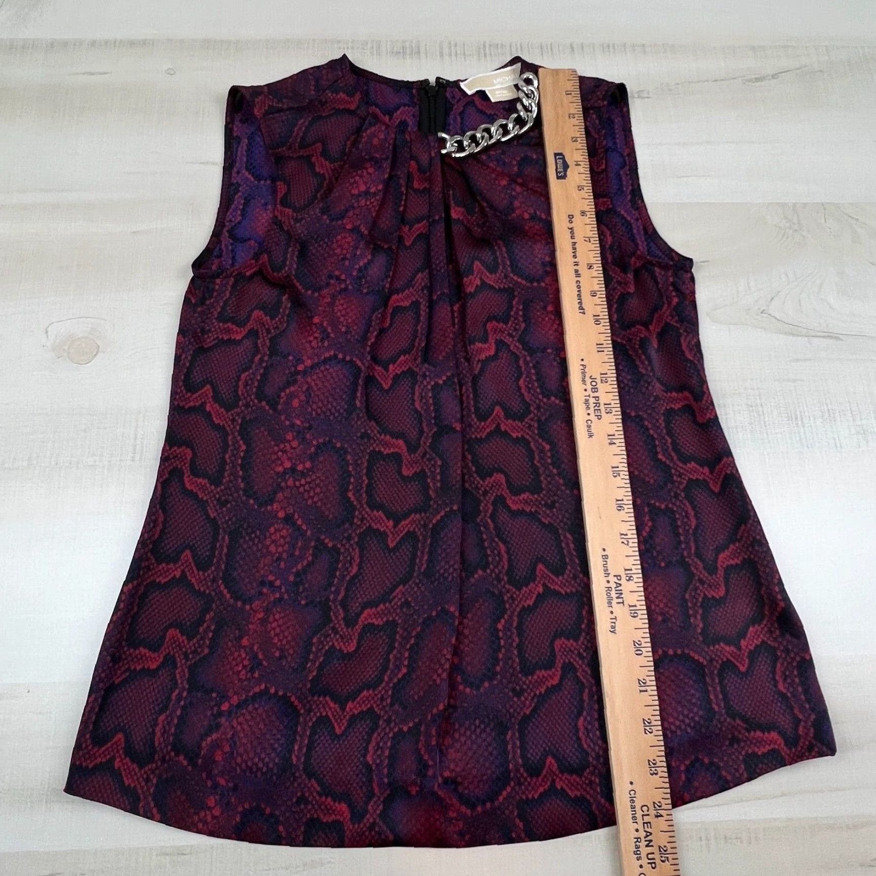 Michael Kors Michael Kors Pink Snakeskin Sleeveless Chain Accent Blouse Women's Petite Small Size S / US 4 / IT 40 - 5 Thumbnail