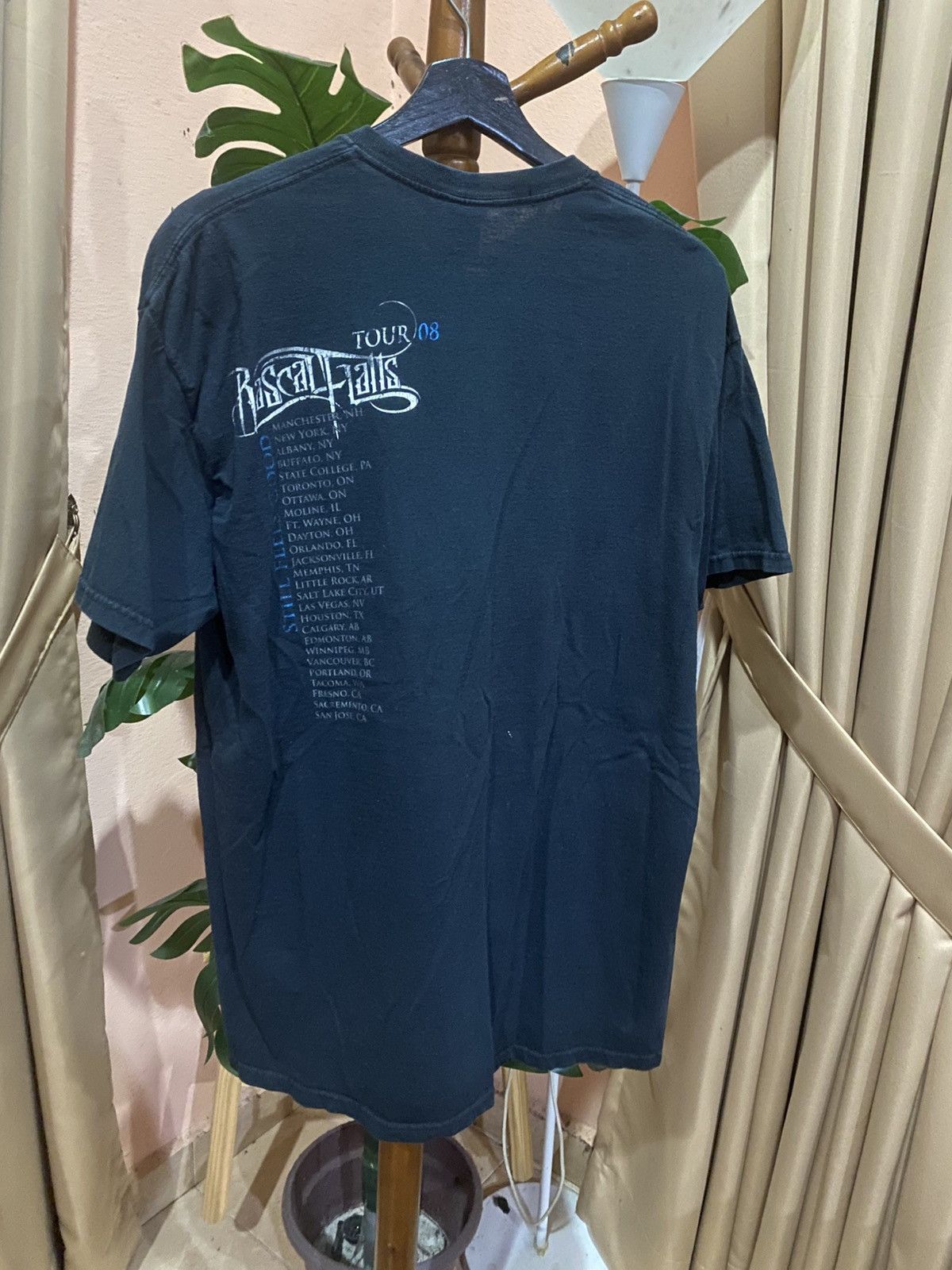 Band Tees Rascal Flatts 2008 “Still Feels Good” Tour Tee Black Jerzees Size US L / EU 52-54 / 3 - 7 Thumbnail