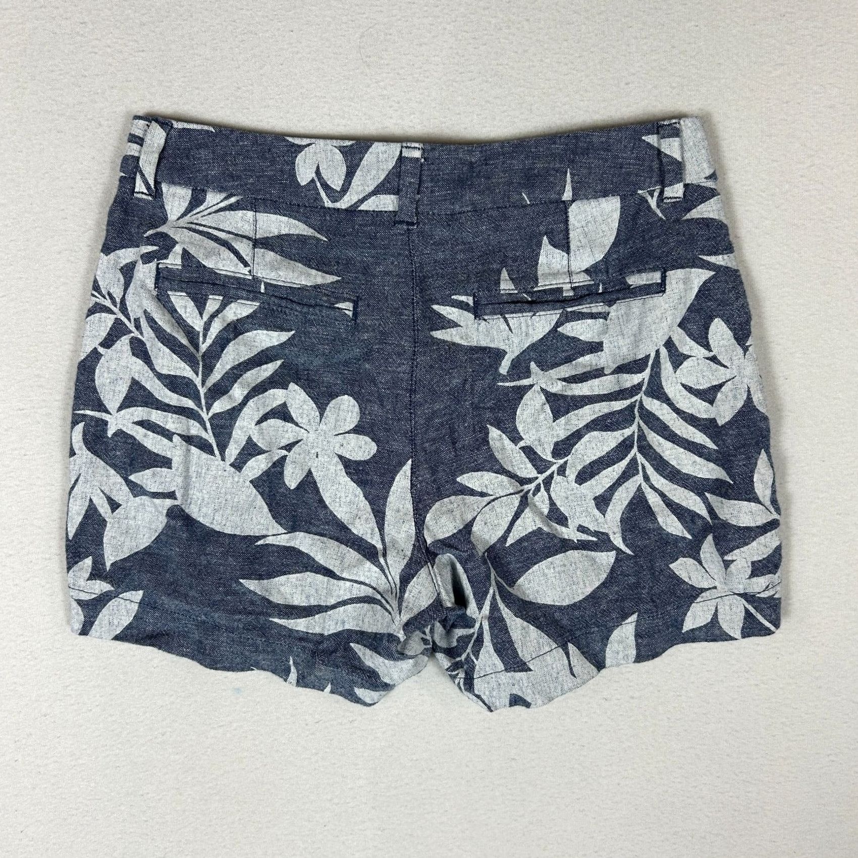 Old Navy Old Navy Chambray Blue Tropical Linen Shorts Womens 2 Mid Rise Casual Easy Care Pockets Summer Spring Tropical Pattern Size 26" / US 2 / IT 38 - 7 Thumbnail