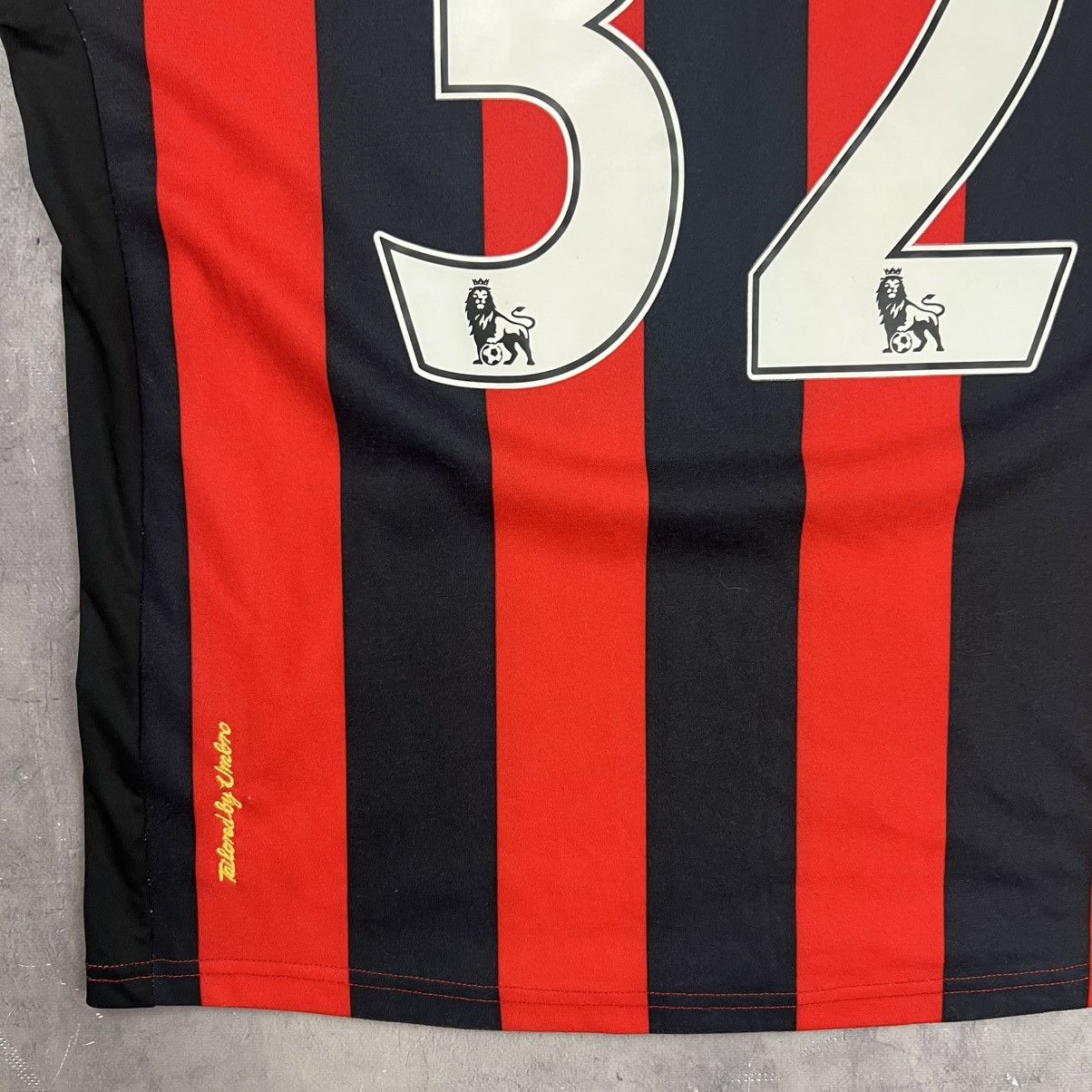 Umbro Rare! Carlos Tevez 32 Umbro Manchester City 00s Jersey Size US M / EU 48-50 / 2 - 10 Thumbnail