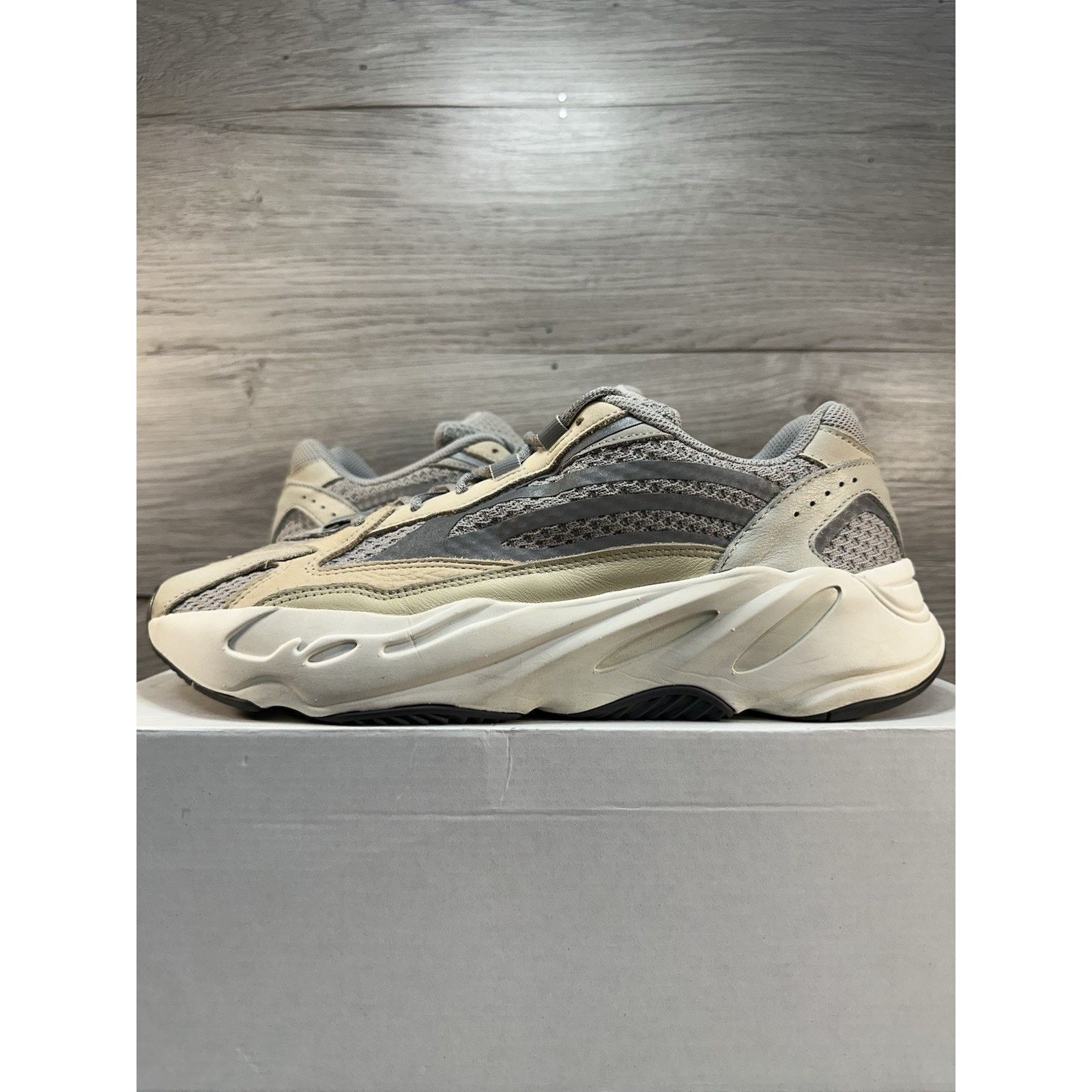 adidas gazelle silver green womens Yeezy Wave 700 Runner OG V2 Static – Feetkicks