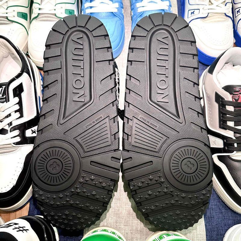 Louis Vuitton Black Low-Top Trainer Sneakers -2505
