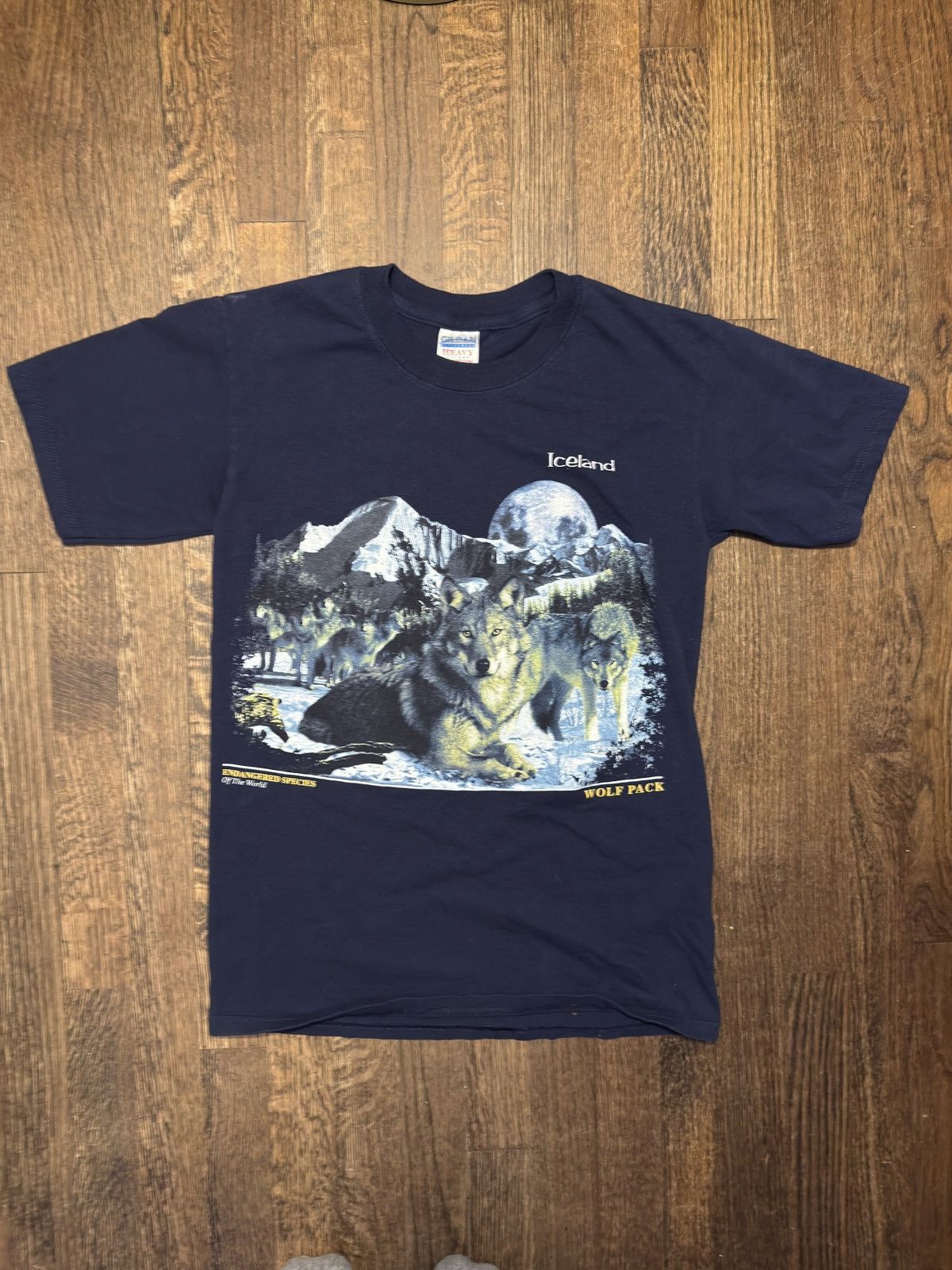Vintage Vintage Iceland T-shirt Size US S / EU 44-46 / 1 - 1 Thumbnail