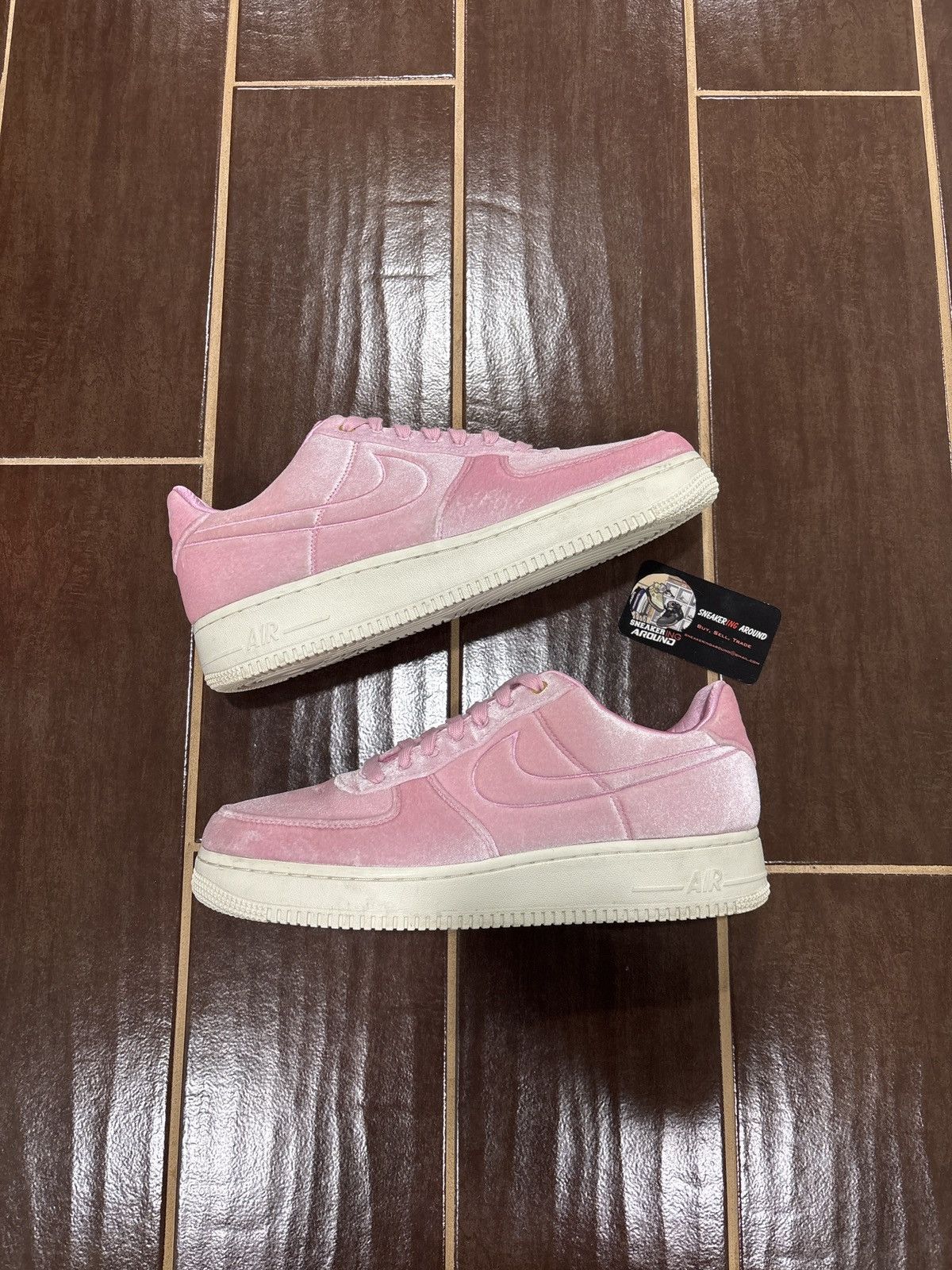 LIGHT WEAR Air Force 1 Low Velour Pink Rise Size 10.5