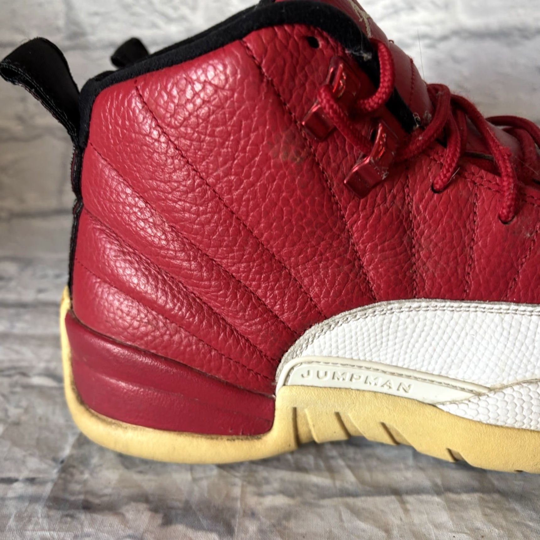 Nike Nike Air Jordan Retro 12 XII Gym Red 2016 130690-600 Size 10 DEFECT READ Mens Shoes Size US 10 / EU 43 - 3 Thumbnail