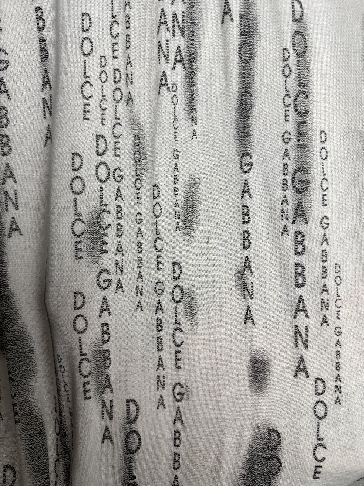 Dolce & Gabbana Vintage Dolce & Gabanna Y2K Over Print Logo Avant Garde Tee Size US L / EU 52-54 / 3 - 15 Thumbnail