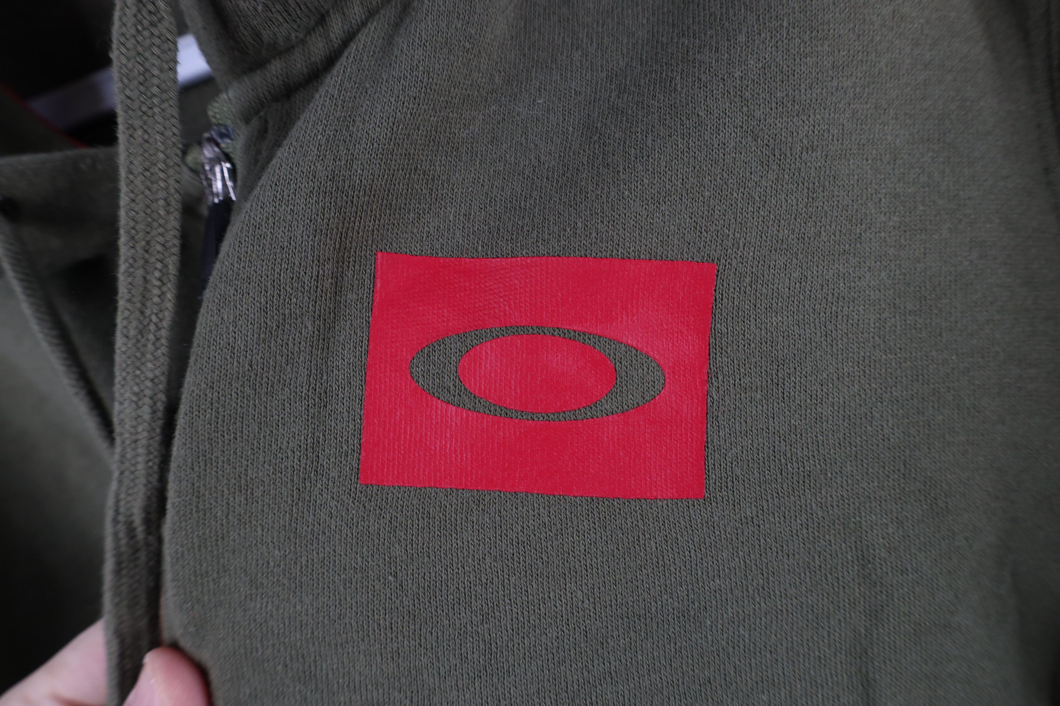 Oakley × Vintage Vintage Oakley Spell Out O Logo Full Zip Hoodie Olive Green Size US M / EU 48-50 / 2 - 5 Thumbnail