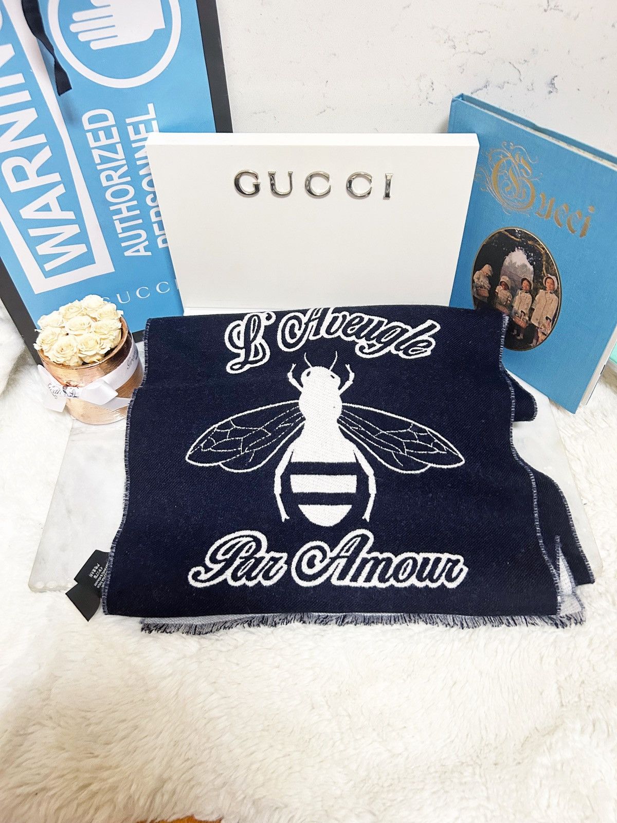 Gucci Authentic Gucci Wool L’ Aveugle Navy Star / Bee Scarf Size ONE SIZE - 3 Thumbnail