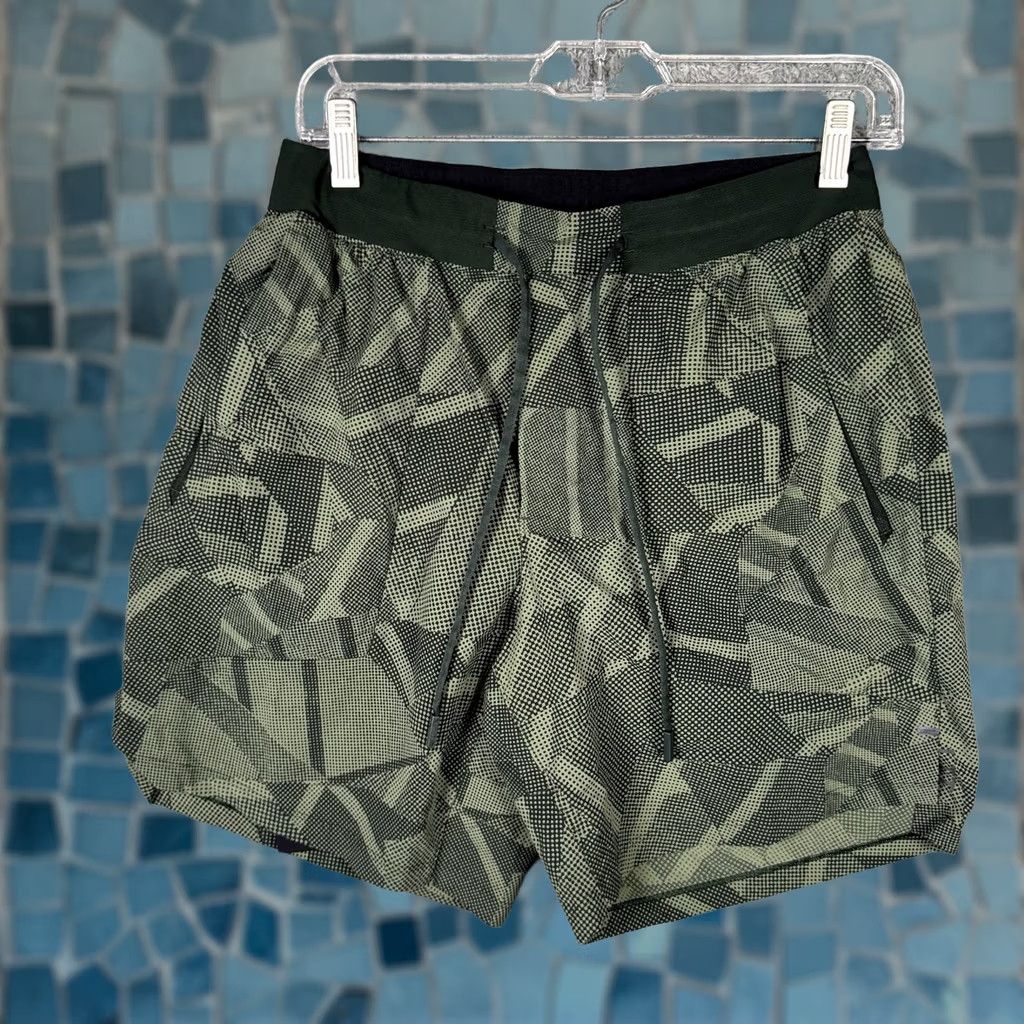 Lululemon Lululemon License to Train Short Men M Lined 7” Camo Training Performance M7AUJS Size US 31 - 1 Thumbnail