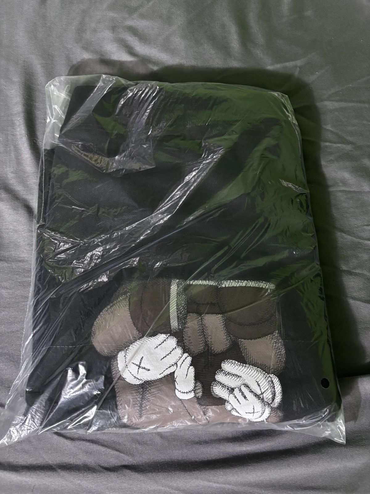 Kaws × Uniqlo Kaws sweatshirt Size US M / EU 48-50 / 2 - 5 Thumbnail