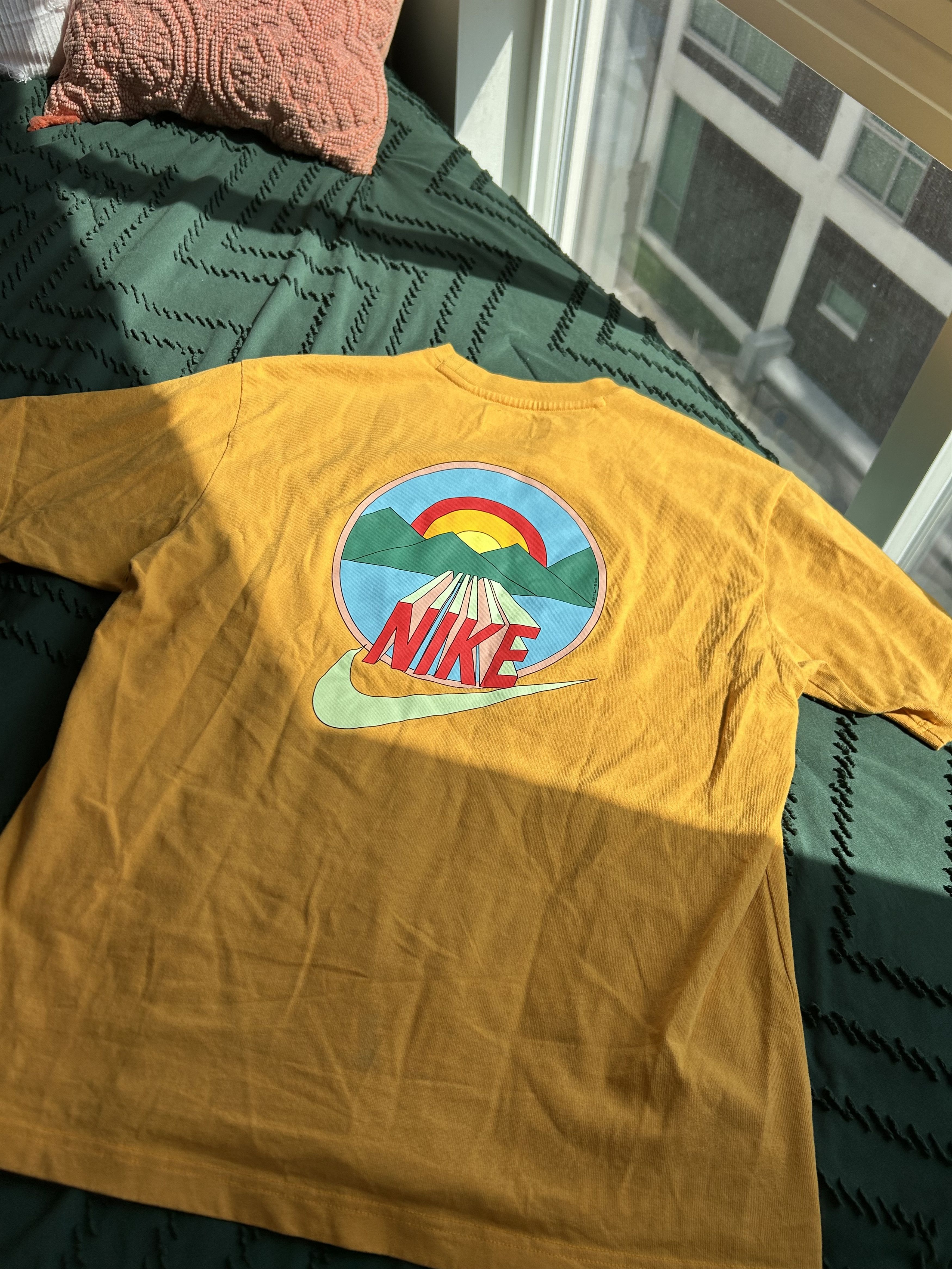 Nike Nike Graphic T-shirt Size US L / EU 52-54 / 3 - 1 Thumbnail