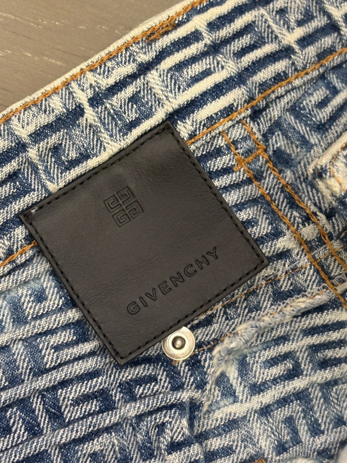 Givenchy Givenchy 4G Monogram Jacquard Zip-Detail Jeans - Ice Blue Size US 34 / EU 50 - 3 Thumbnail