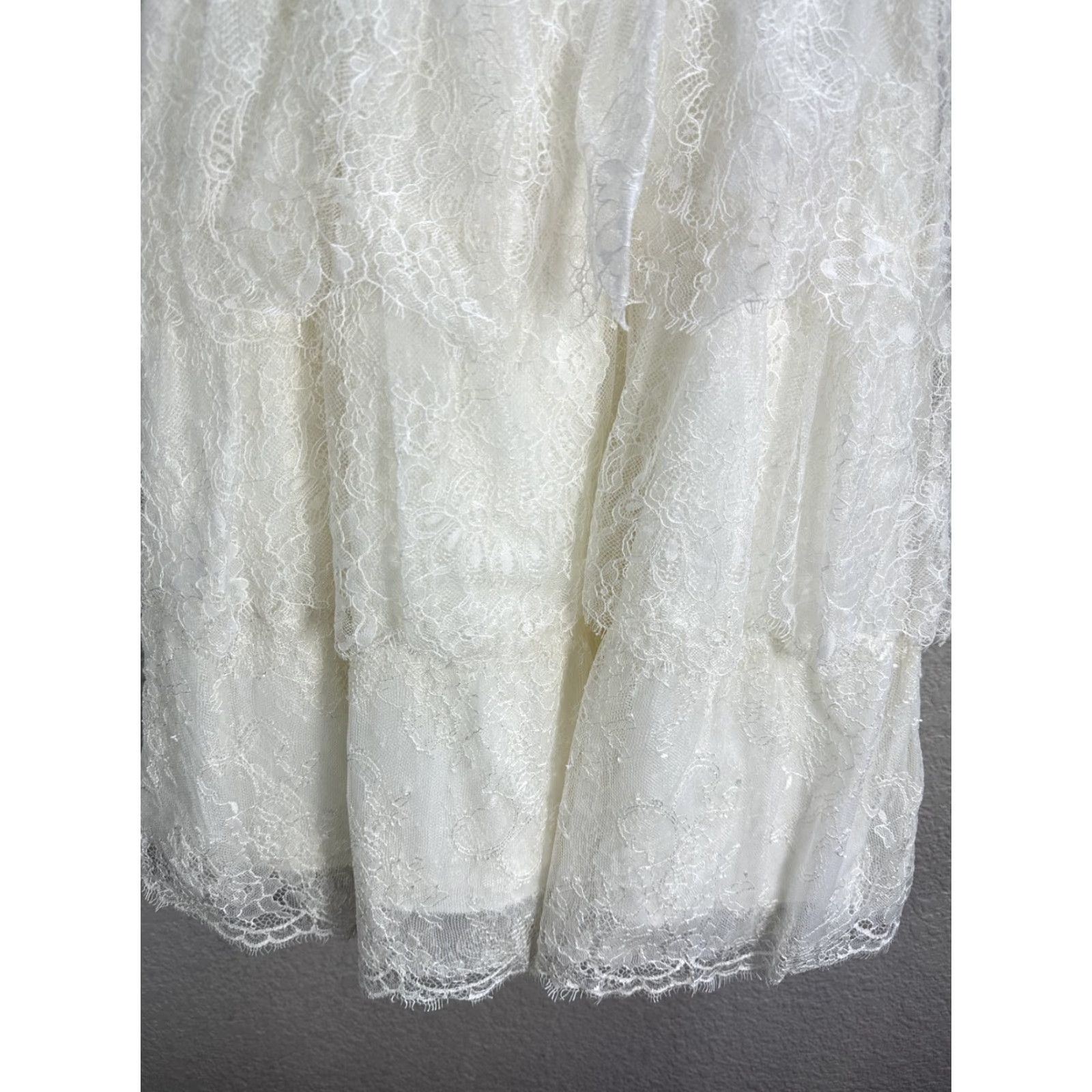 Bcbgmaxazria BCBGMAXAZRIA Josanna White Lace Mini Dress Tiered Open Back Party XS NWT Women Dress Lace Open Back Party Mini XS White BCBGMAXAZRIA Women None Size XS / US 0-2 / IT 36-38 - 4 Thumbnail