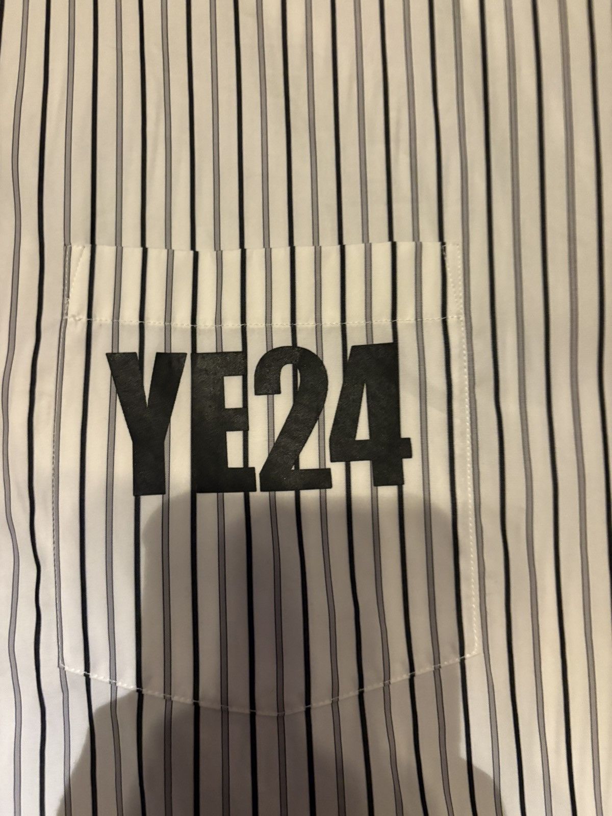 Balenciaga Balenciaga ye24 button up Size US M / EU 48-50 / 2 - 2 Thumbnail