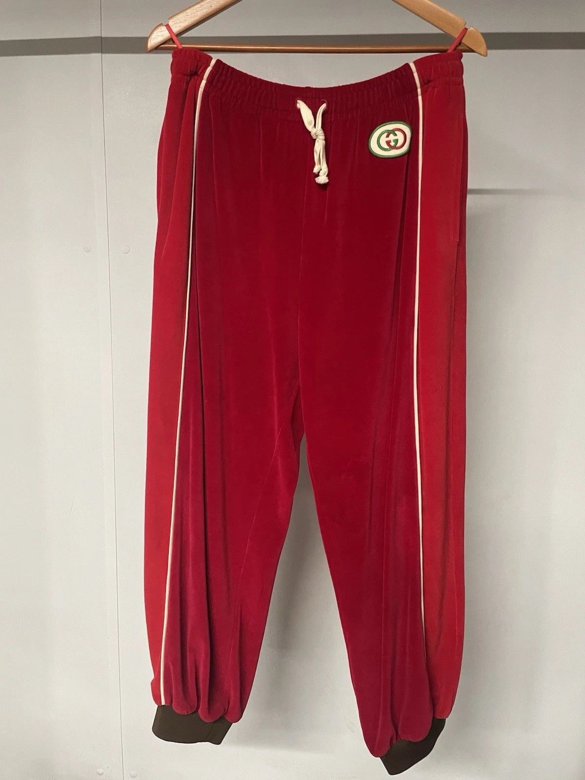 Gucci Gucci GG Velvet Track Pants Red White Logo XL Size 25" / US 0 / IT 36 - 1 Thumbnail