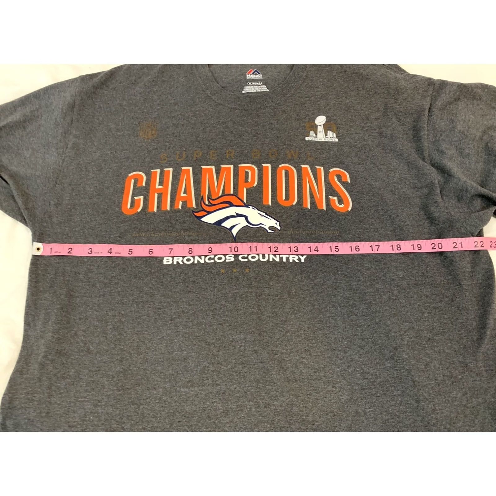 Champion Majestic T-Shirt Denver Broncos Super Bowl 50 Champions Gray XL R3 VGUC Men Short Sleeve Graphic Tee Size US XL / EU 56 / 4 - 5 Thumbnail