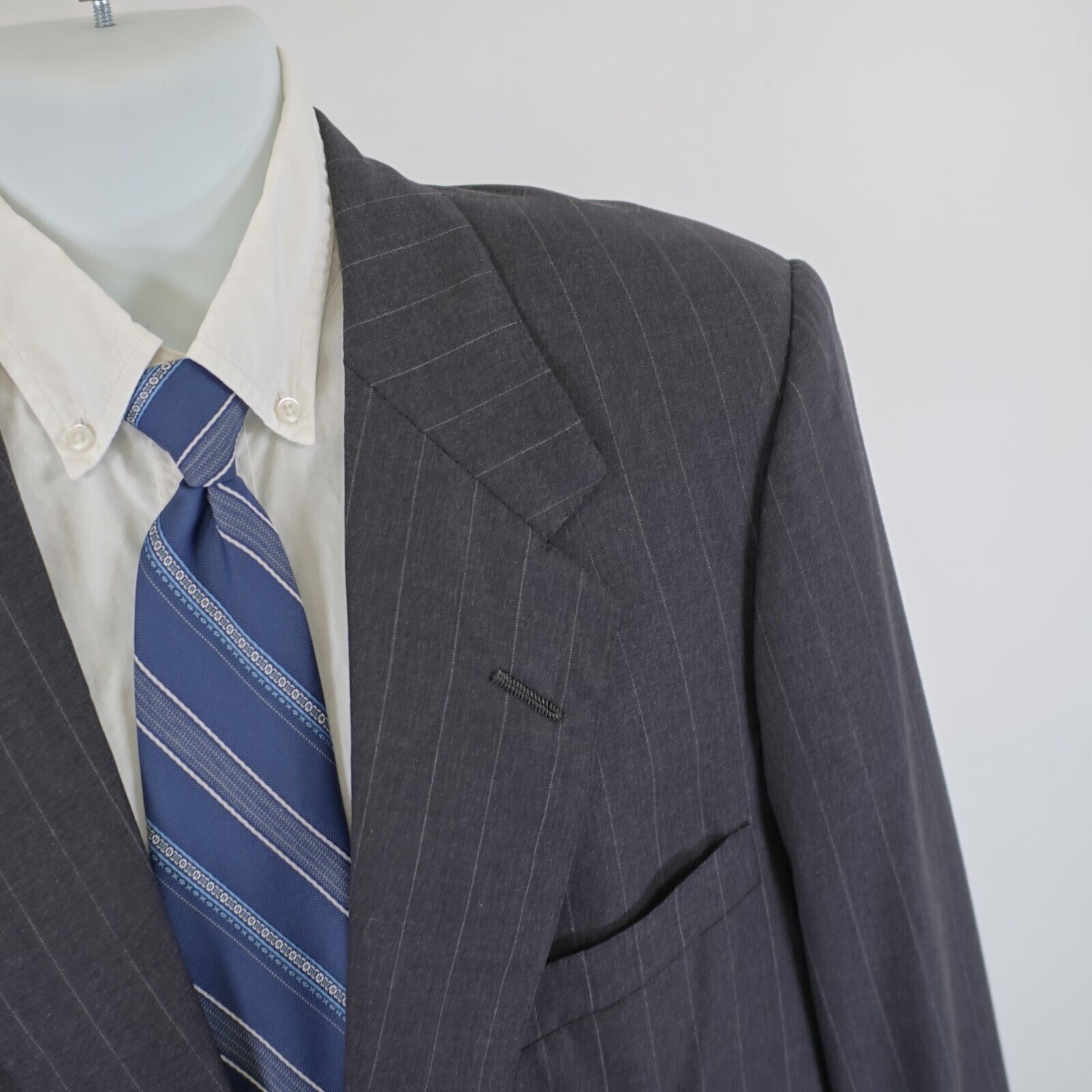 Tom James Tom James Ventura Bespoke Wool Gray Striped 2 Piece Suit 42R Size 42R - 5 Thumbnail