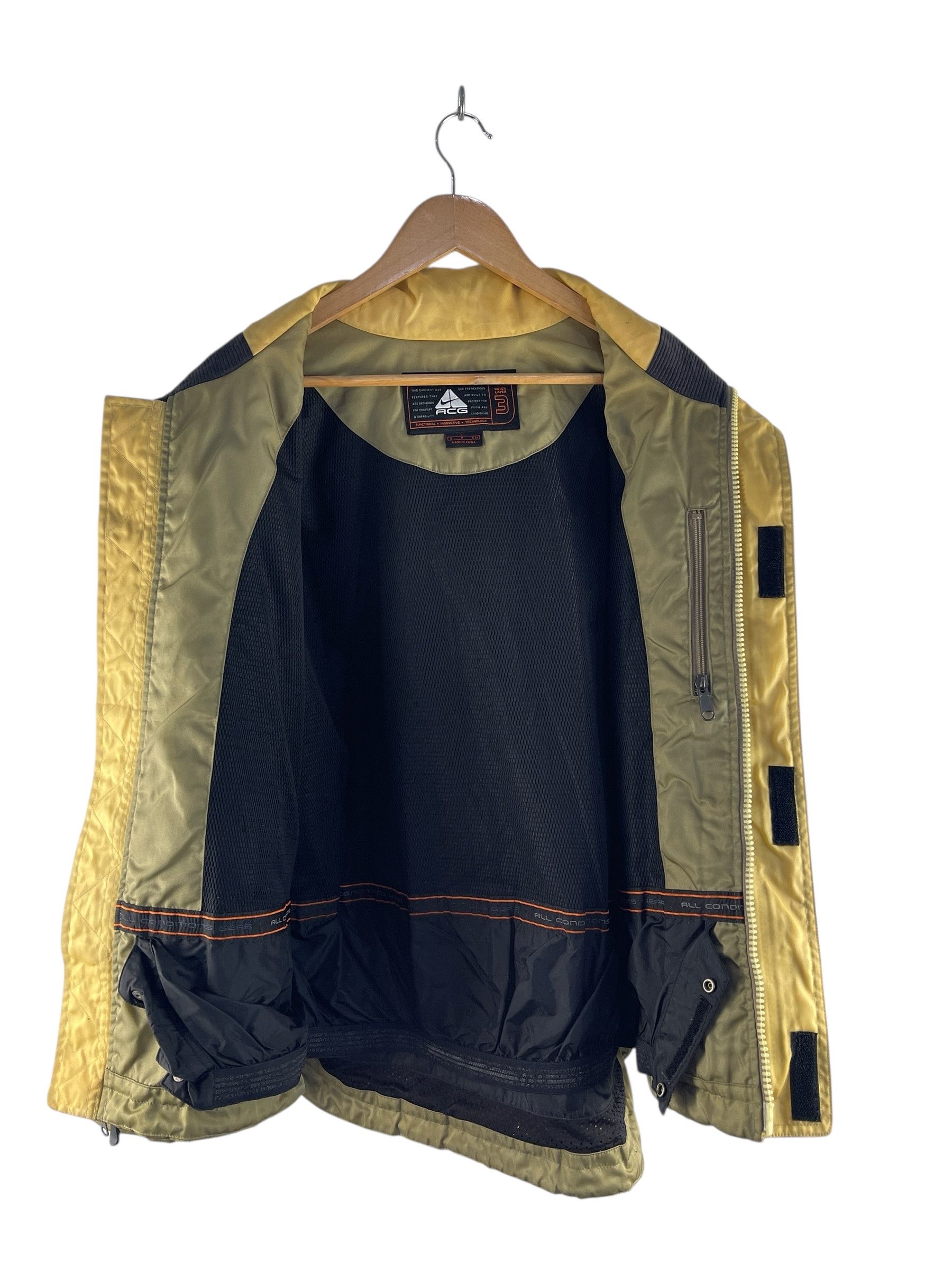 Nike ACG Vintage Nike ACG “Outer Layer 3” Technical Shell Jacket Size US S / EU 44-46 / 1 - 3 Thumbnail