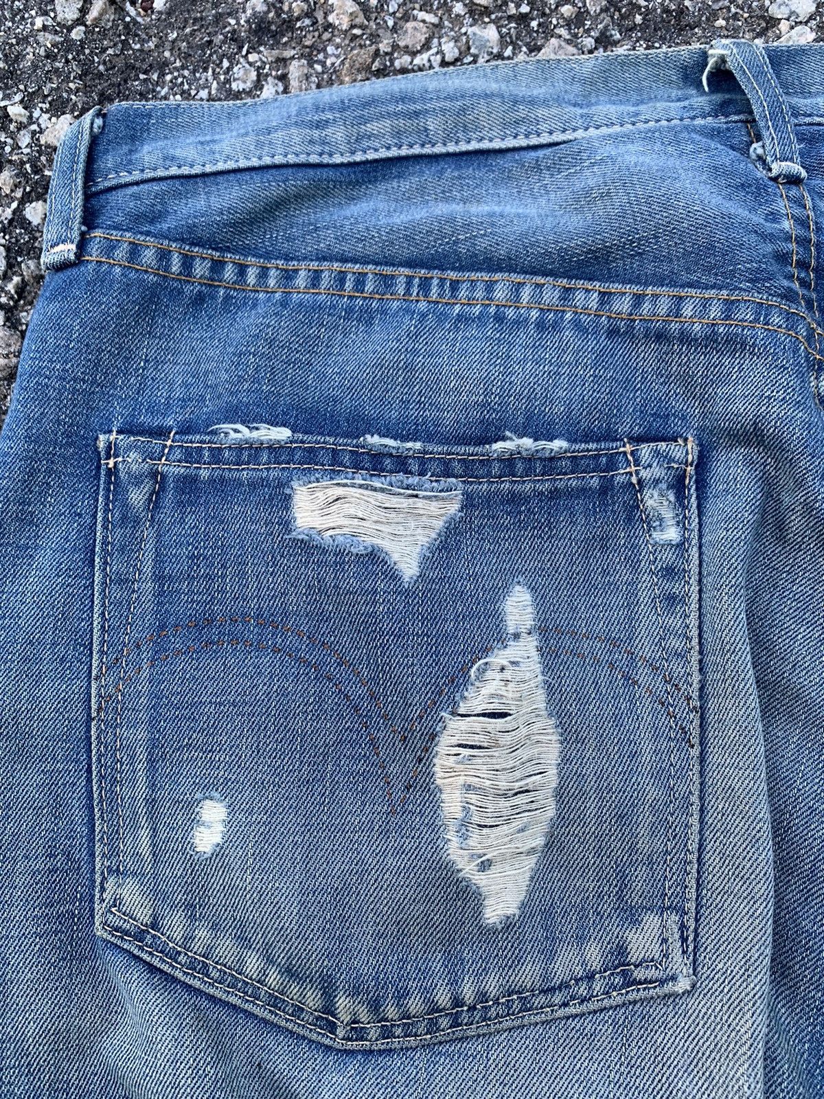 Levi's VINTAGE LEVIS 501 BIG E LVC DISTRESSED DENIM Size US 34 / EU 50 - 17 Thumbnail