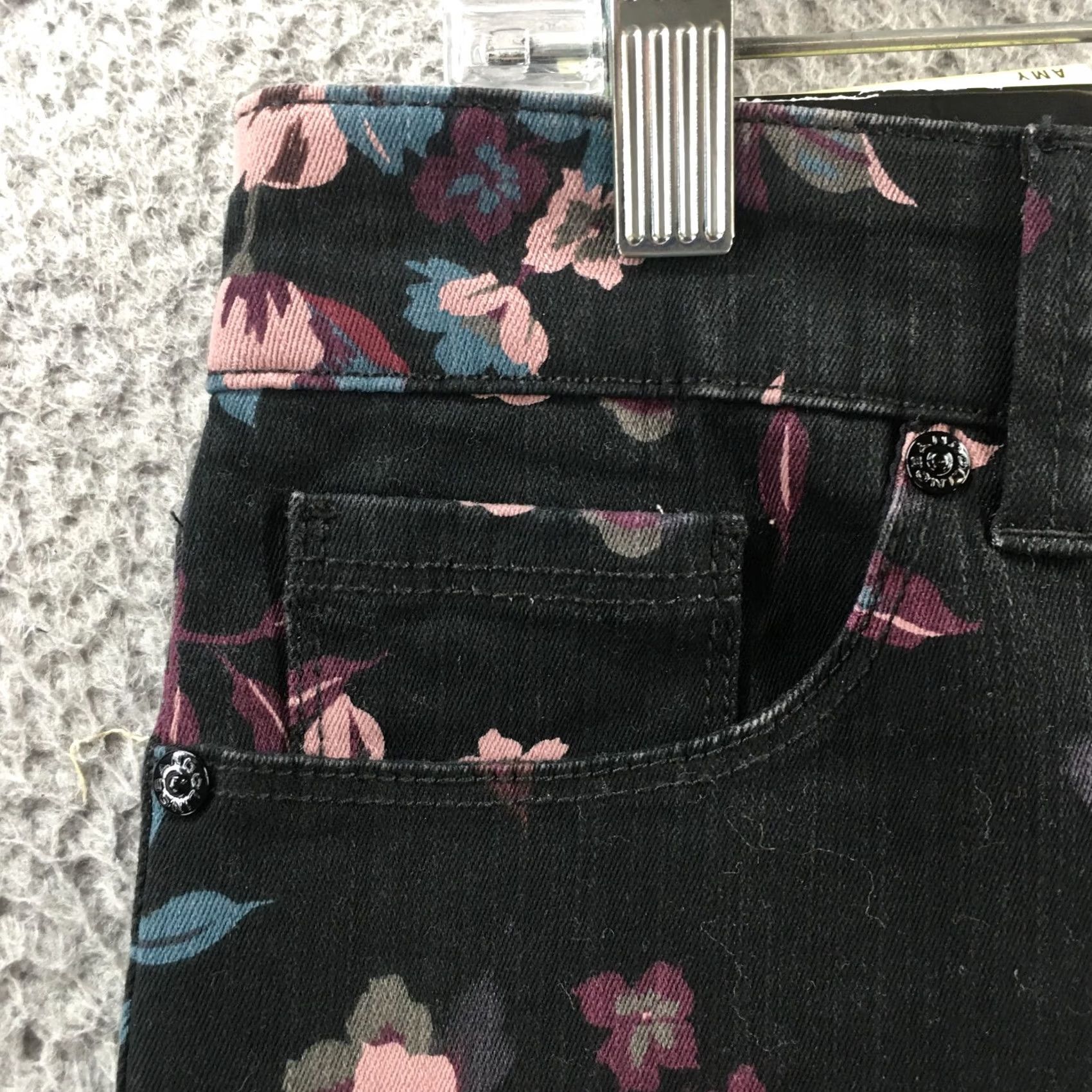 Vintage Bandolino Amy Modern Straight Leg Jeans Womens 8 Black Floral NEW Size 24" / US 00 / IT 34 - 3 Thumbnail