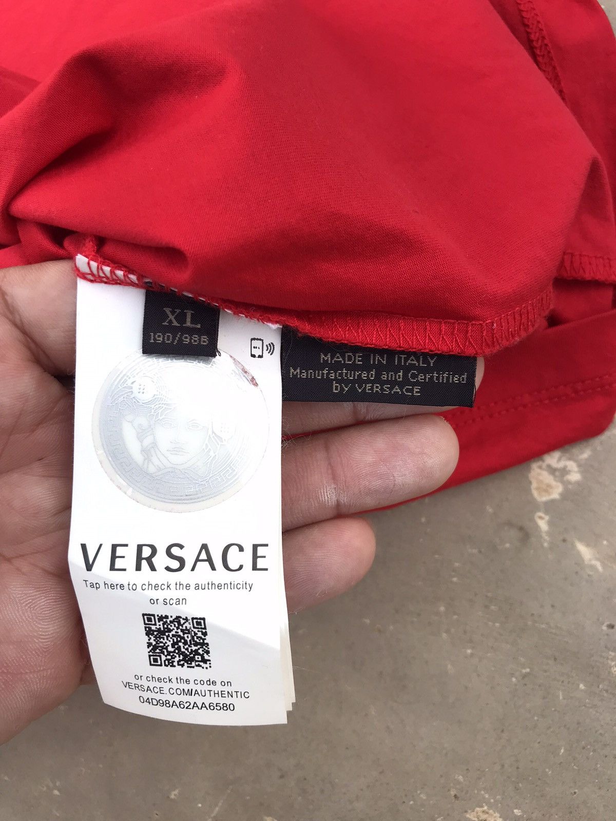 Versace Versace red tshirt Size XL / US 12-14 / IT 48-50 - 7 Thumbnail