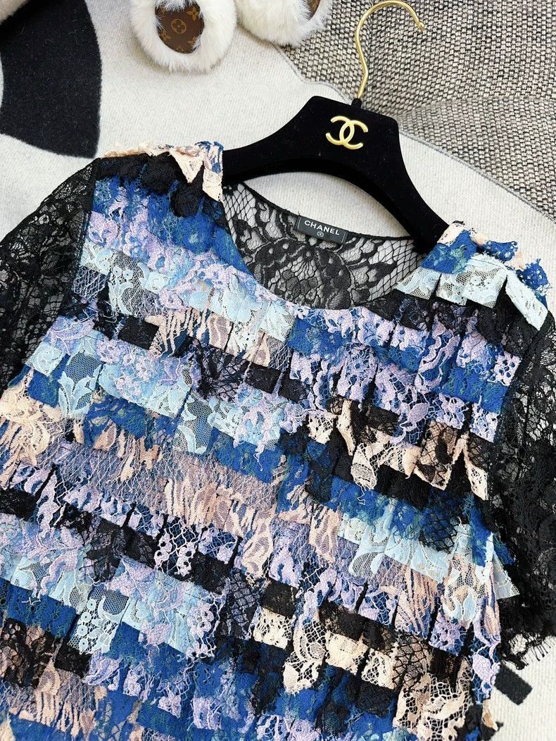 Chanel Chanel Purple Petal Lace Short Sleeve Top Size M / US 6-8 / IT 42-44 - 8 Thumbnail