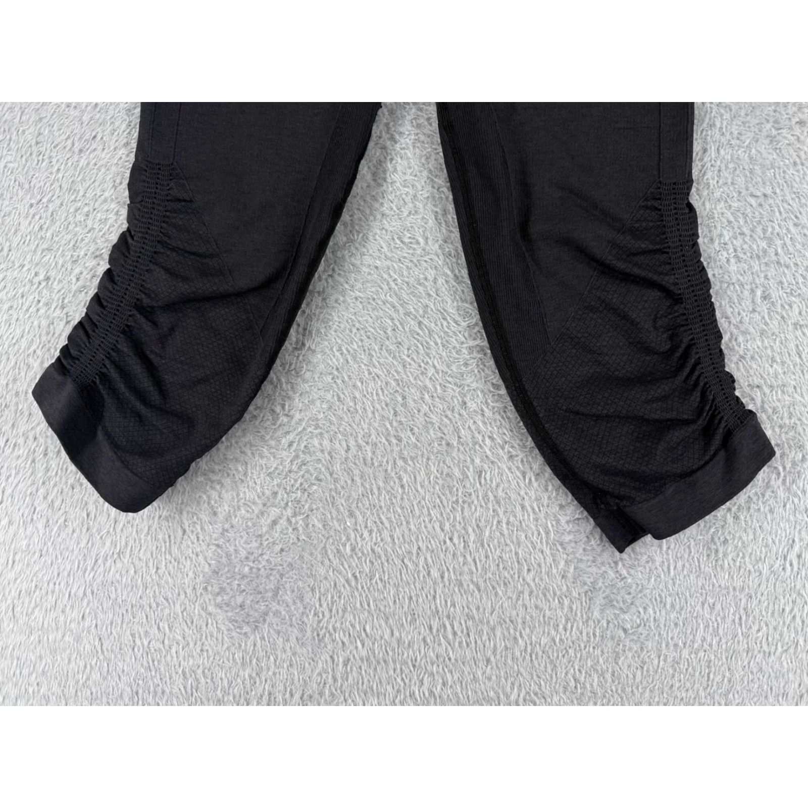Lululemon Lululemon Pants Womens 8 Black In The Flow Crop Ruched Yoga Gym Workout Cropped Skinny Pockets Inseam 16 in Regular Size Type Pants Accessories Size 30" / US 8 / IT 44 - 2 Thumbnail