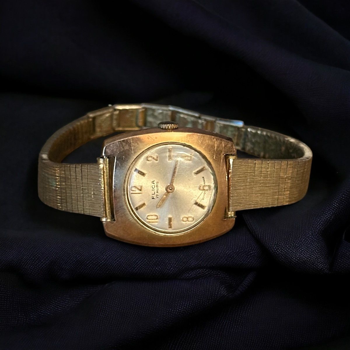 Vintage Vintage FLICA 17 Jewels gold tone watch Size ONE SIZE - 1 Thumbnail