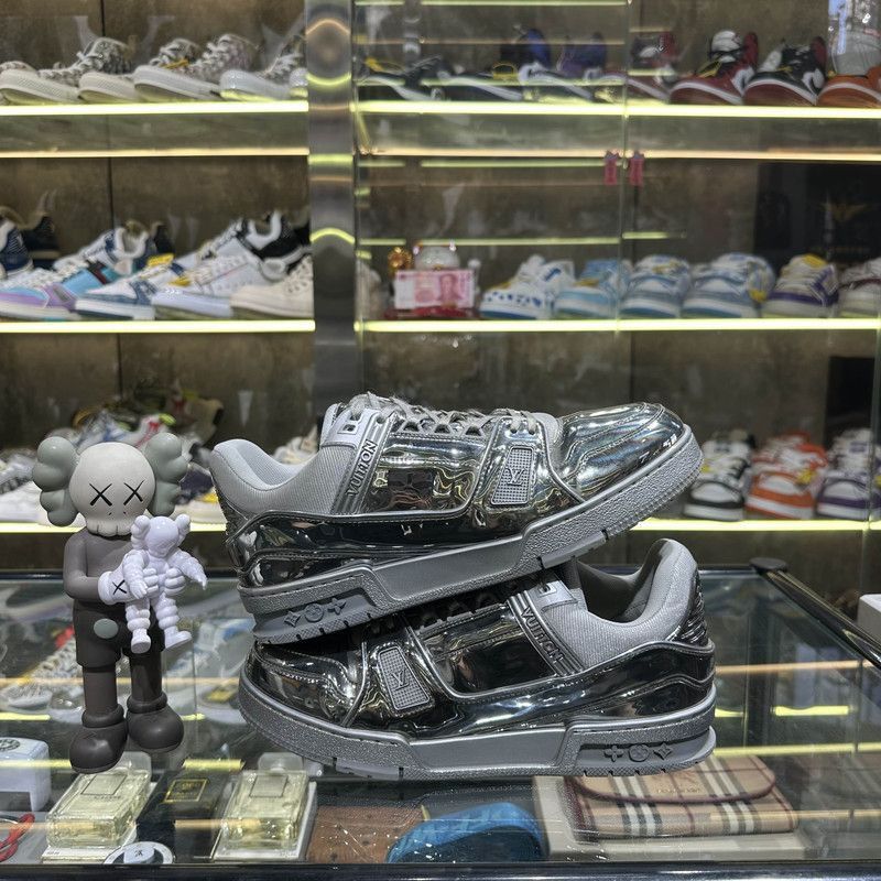 Louis Vuitton Louis Vuitton Silver Trainer Low-Top Sneakers -2508 Size US 8.5 / EU 41-42 - 7 Thumbnail