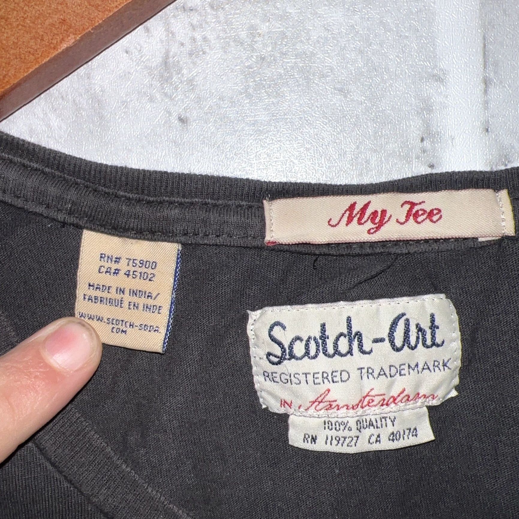 Vintage VINTAGE Scotch Art T-Shirt Mens L Gray Stitch Art Theme Size US L / EU 52-54 / 3 - 3 Thumbnail