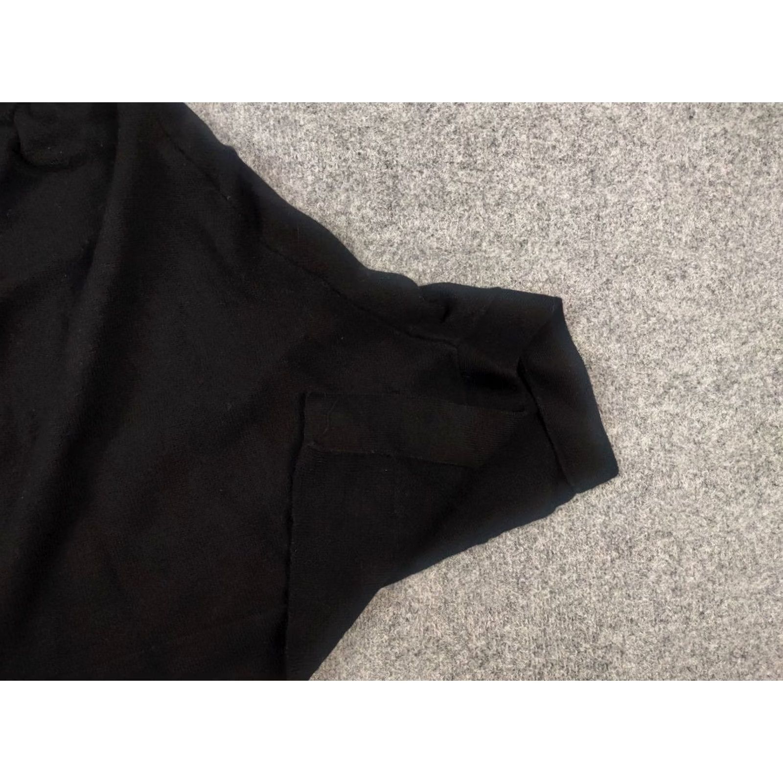 Issey Miyake VINTAGE ISSEY MIYAKE Japan women's cardigan sweater black knit crew neck long sleeve M Wool logo solid cable-knit Size M / US 6-8 / IT 42-44 - 5 Thumbnail