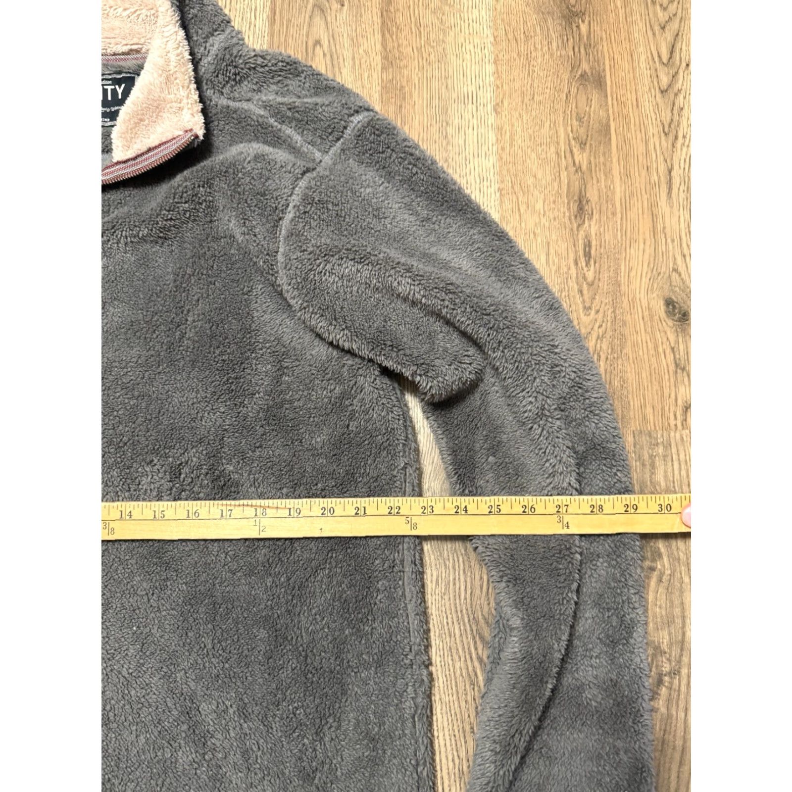 Vintage Trinity Sweater, Men’s XL, Gray, Sherpa, Pullover, 1/4 Zip Up, Knit, Long Sleeve, Regular Fit, Casual, Wool? Size US XL / EU 56 / 4 - 6 Thumbnail