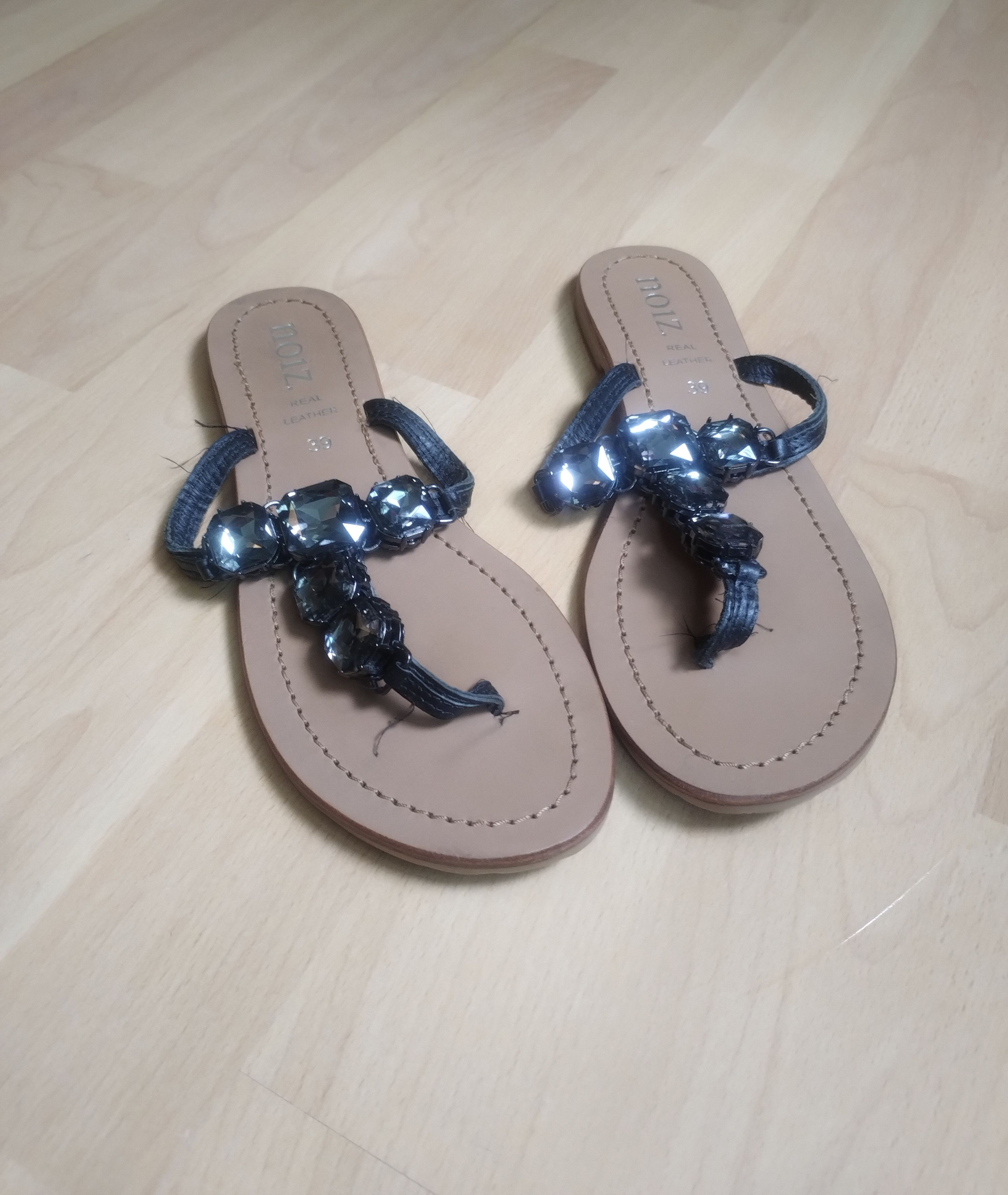 Other No1Z 100% Leather Beaded Flat Sandals – Size 38 Size US 8 / IT 38 - 2 Thumbnail