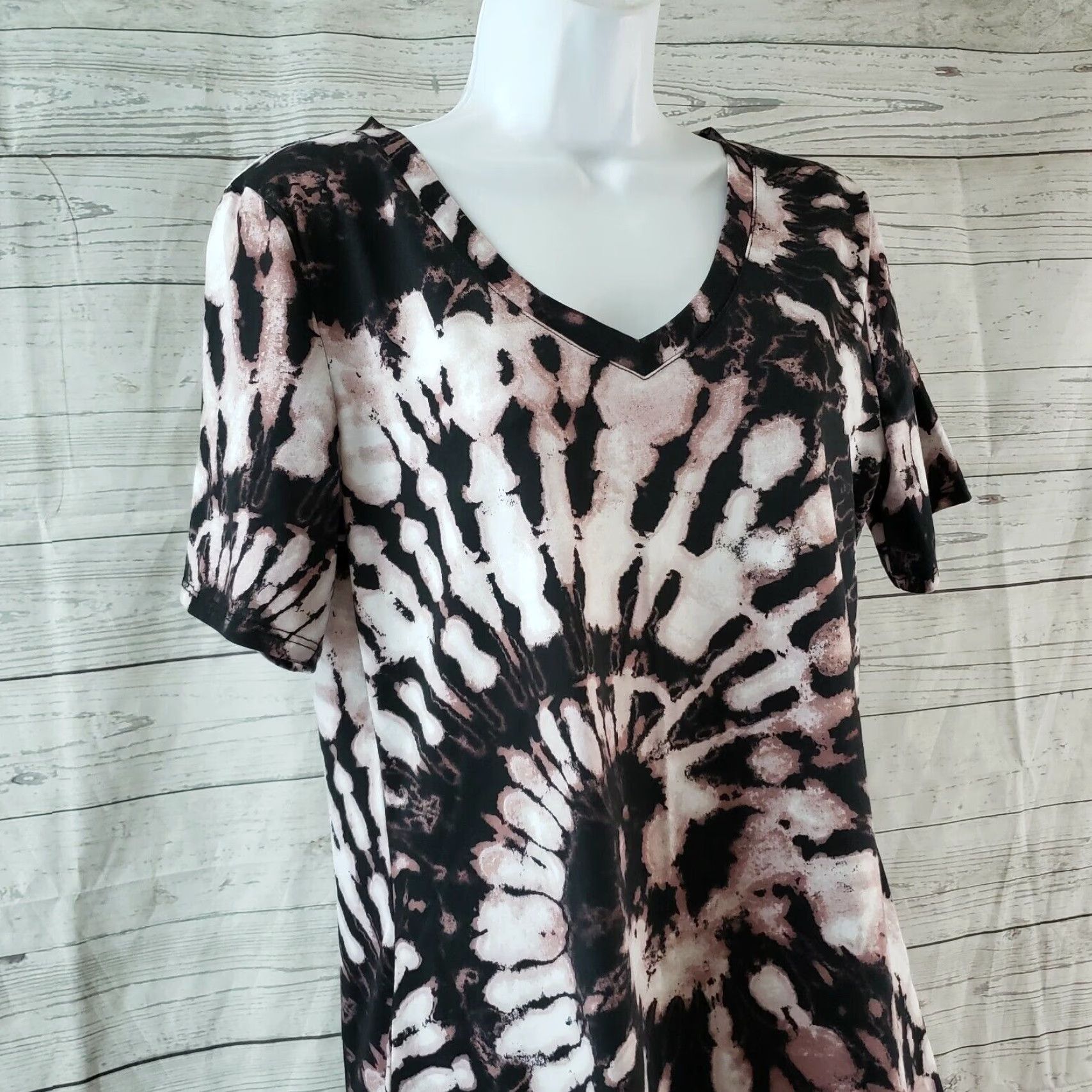 Vintage VINTAGE LuLaRoe Womens Tee XS Black Mauve Tie Dye Short Sleeve Size 26" / US 2 / IT 38 - 2 Thumbnail